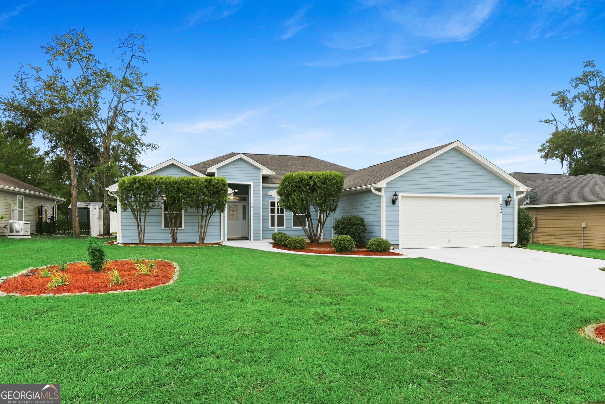4 bedroom, 2.5 bathroom, 1,955 sq ft single family residence for sale at 234 Hide Away Lake Drive, Kingsland, GA 31548