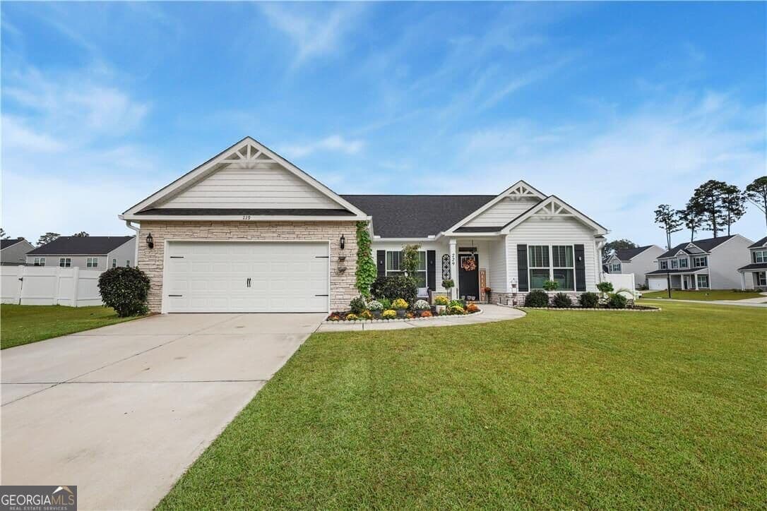 4 bedroom, 2 bathroom, 1,952 sq ft single family residence for sale at 229 Blandford Crossing, Rincon, GA 31326