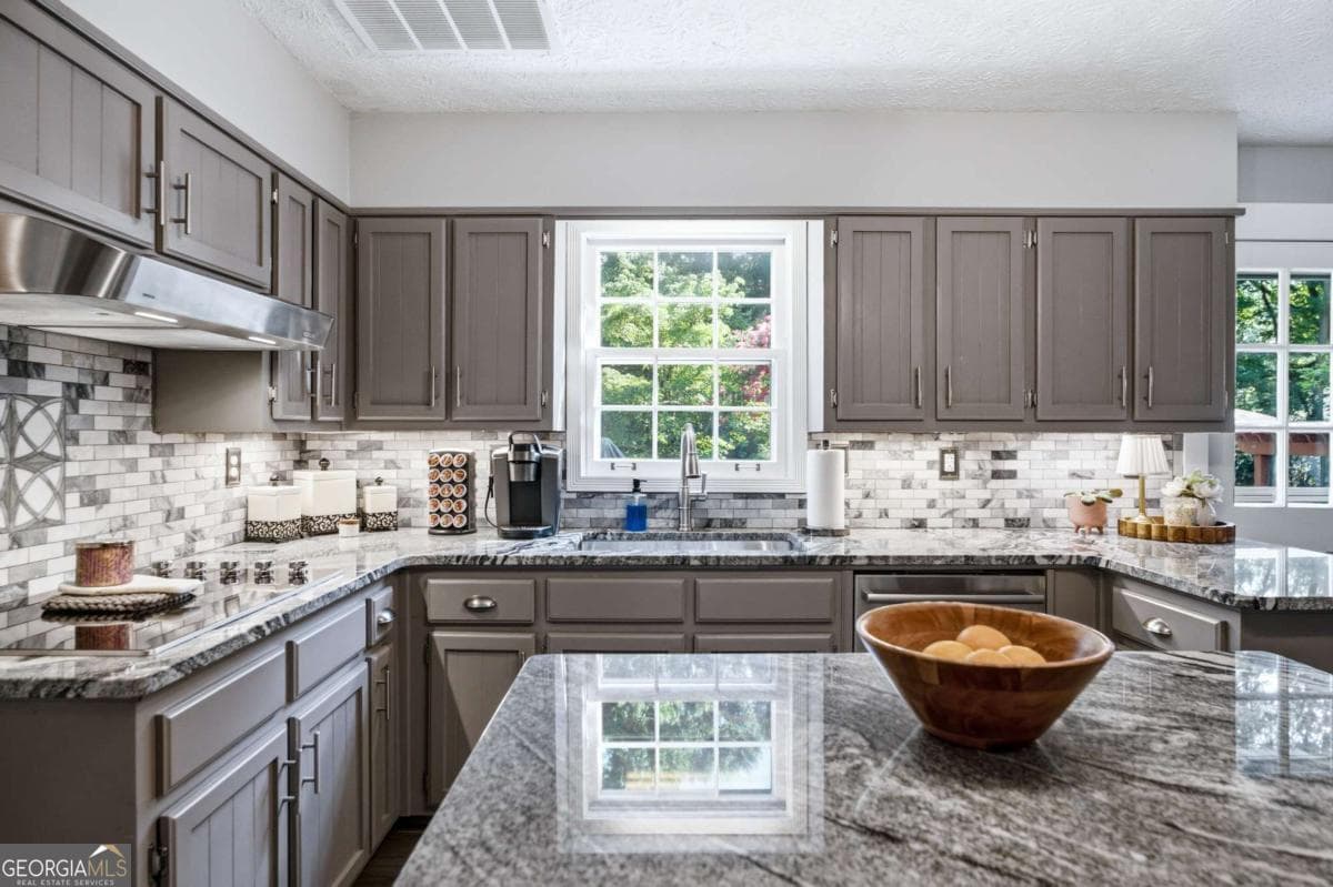 4 bedroom, 2.5 bathroom, 2,948 sq ft single family residence for sale at 526 Wagon Wheel Climb, Lawrenceville, GA 30044 — photo 7