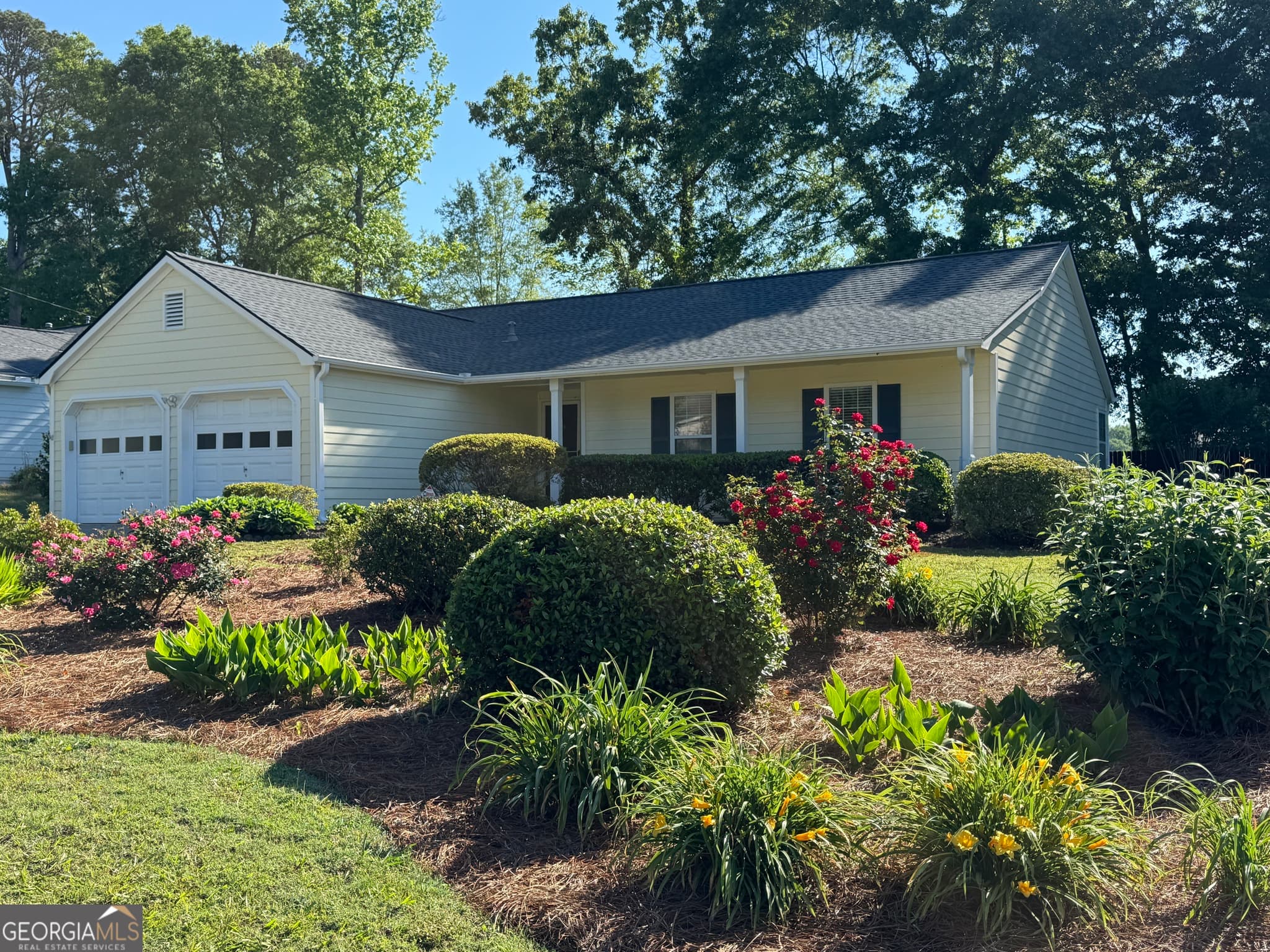 3 bedroom, 2 bathroom, 1,396 sq ft single family residence sold at 4031 River Rock Way, Woodstock, GA 30188