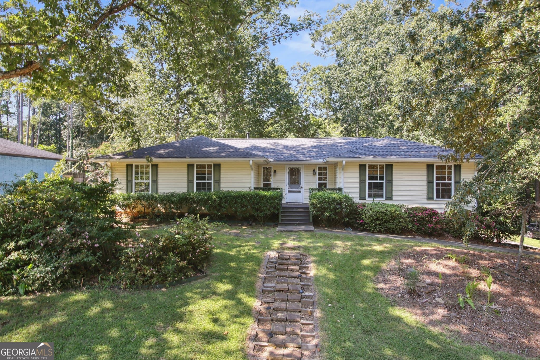 3 bedroom, 2 bathroom, 2,017 sq ft single family residence for rent at 102 Hickory Drive, Peachtree City, GA 30269 for $4,000 a month