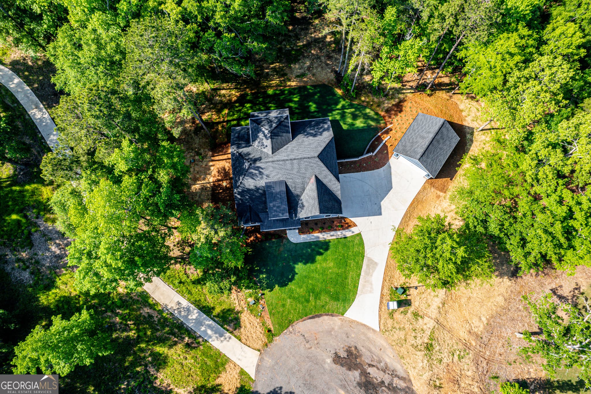 7 bedroom, 5 bathroom, 5,194 sq ft single family residence for sale at 104 Open Bay Drive, Eatonton, GA 31024 — photo 2