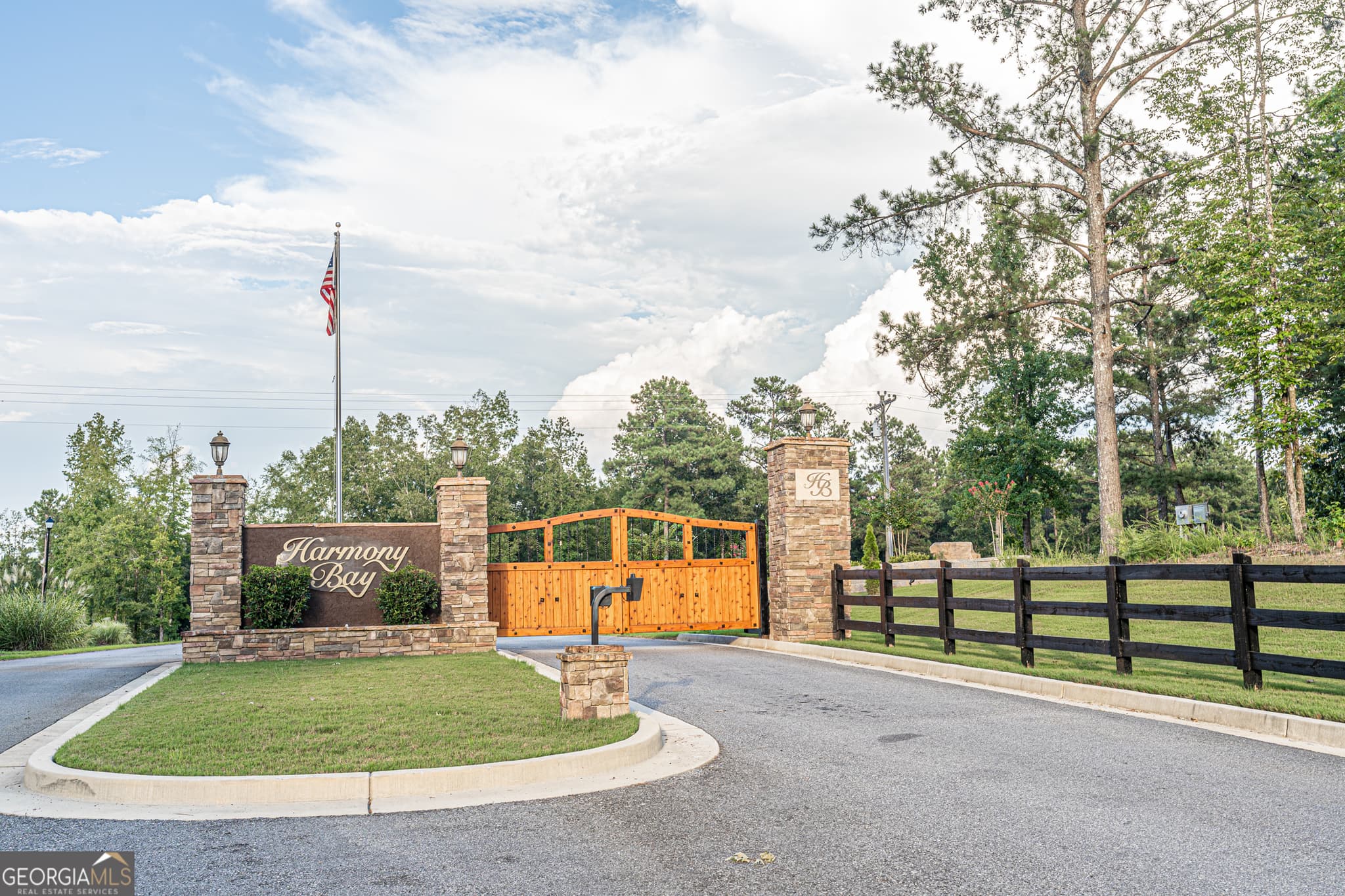 7 bedroom, 5 bathroom, 5,194 sq ft single family residence for sale at 104 Open Bay Drive, Eatonton, GA 31024 — photo 3