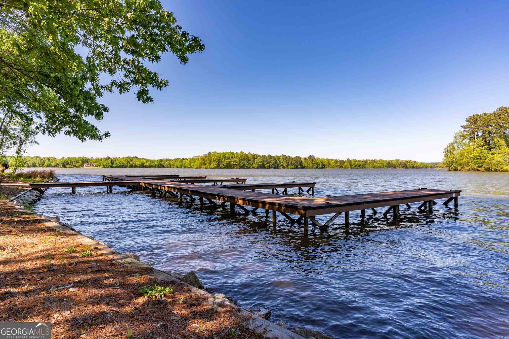 7 bedroom, 5 bathroom, 5,194 sq ft single family residence for sale at 104 Open Bay Drive, Eatonton, GA 31024 — photo 4