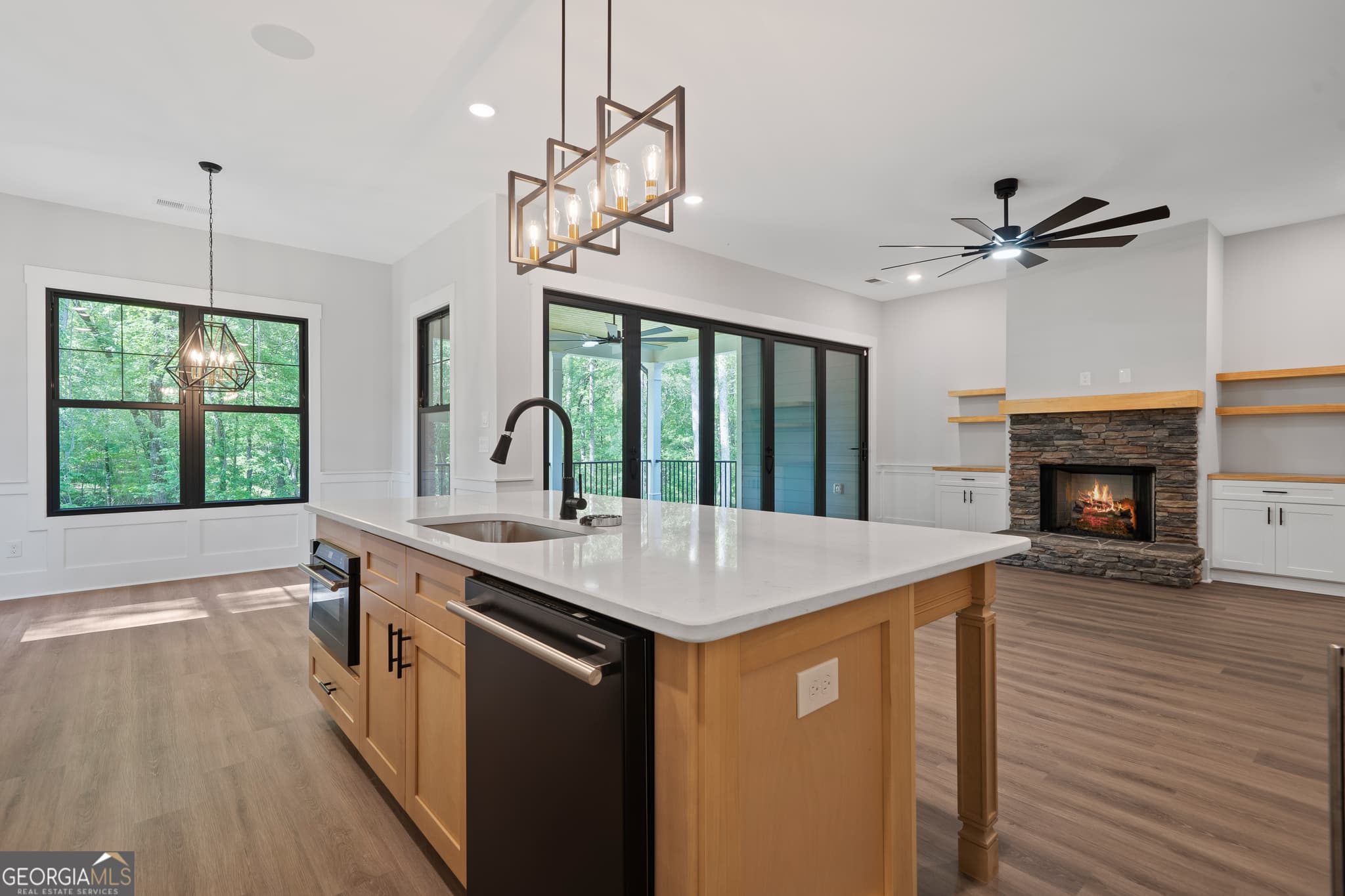 7 bedroom, 5 bathroom, 5,194 sq ft single family residence for sale at 104 Open Bay Drive, Eatonton, GA 31024 — photo 8