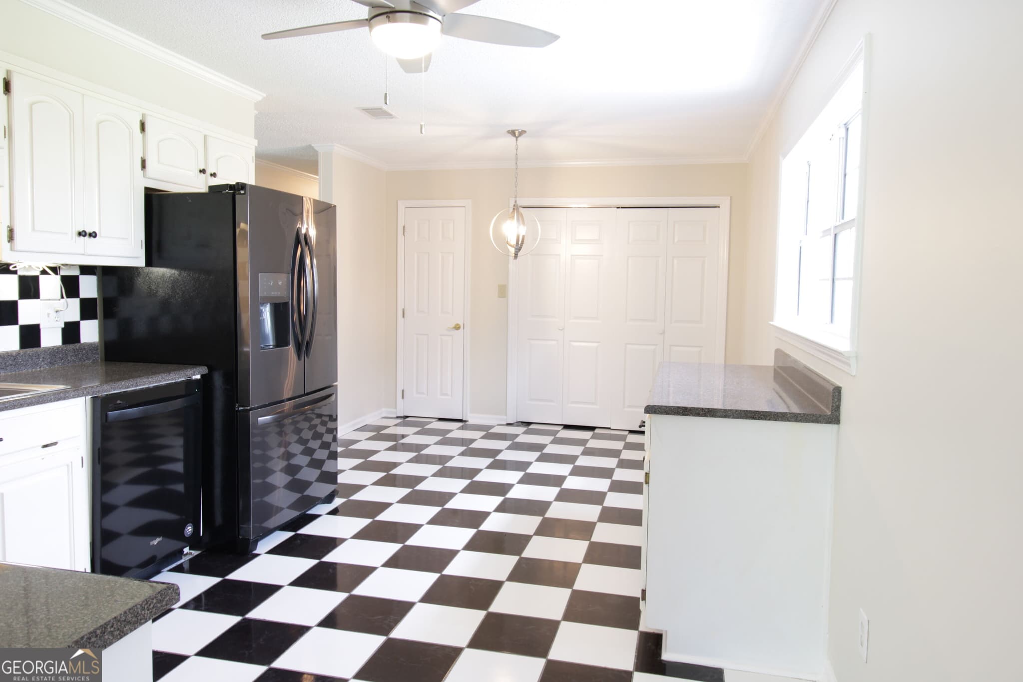 3 bedroom, 2 bathroom, 2,032 sq ft single family residence for sale at 1925 Elaine Avenue, Waycross, GA 31503 — photo 7