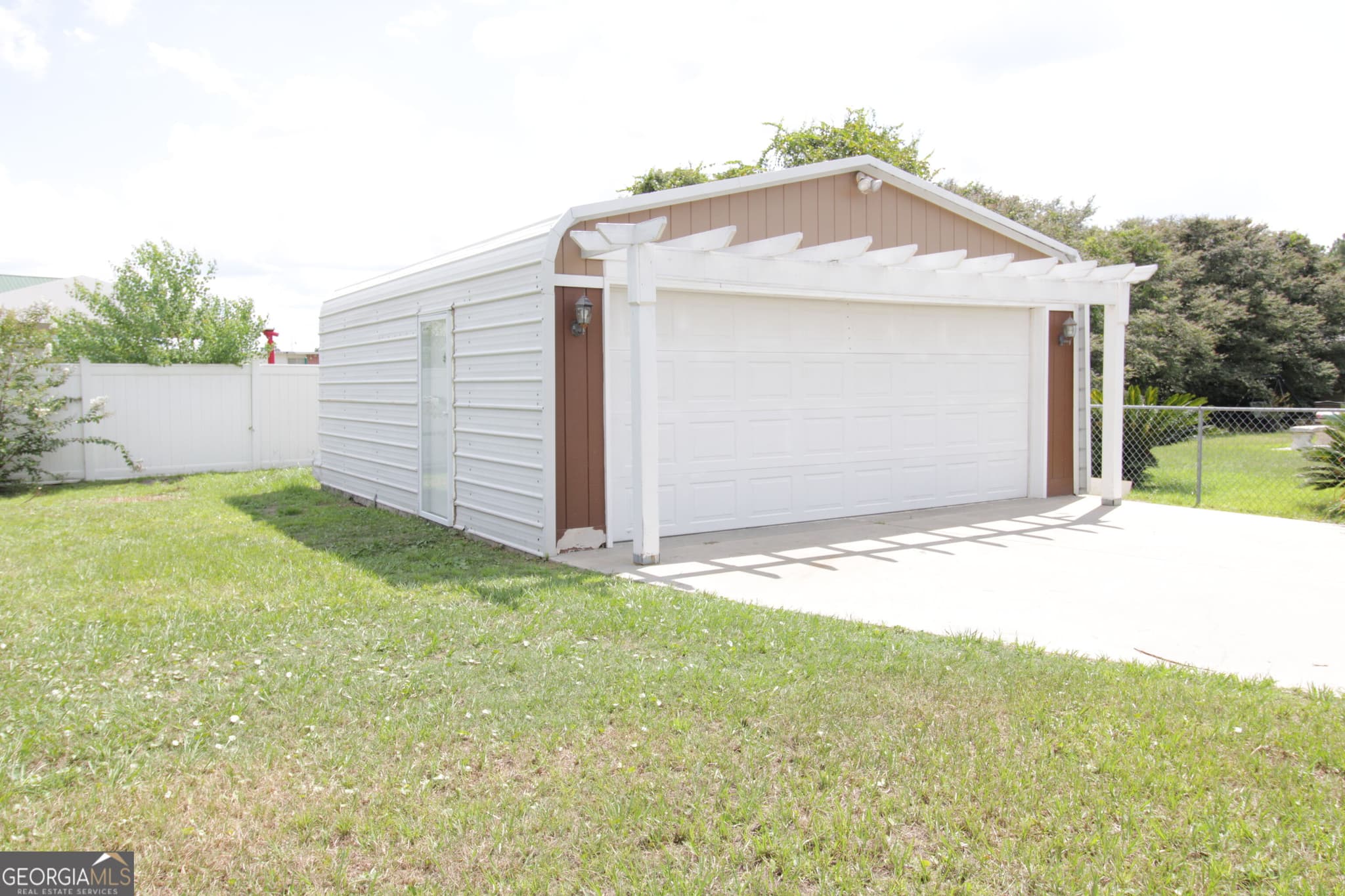3 bedroom, 2 bathroom, 2,032 sq ft single family residence for sale at 1925 Elaine Avenue, Waycross, GA 31503 — photo 5