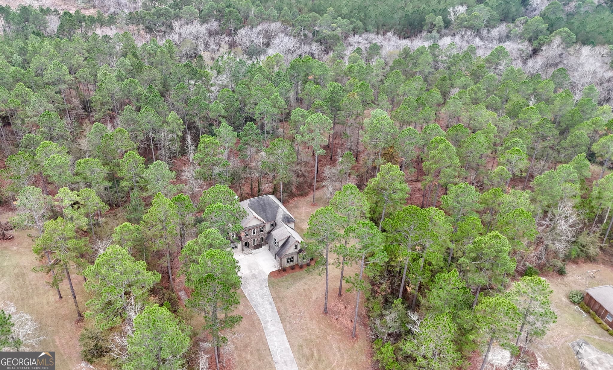 6 bedroom, 4 bathroom, 3,391 sq ft single family residence for sale at 438 Highland Lakes Drive, Eastman, GA 31023 — photo 6
