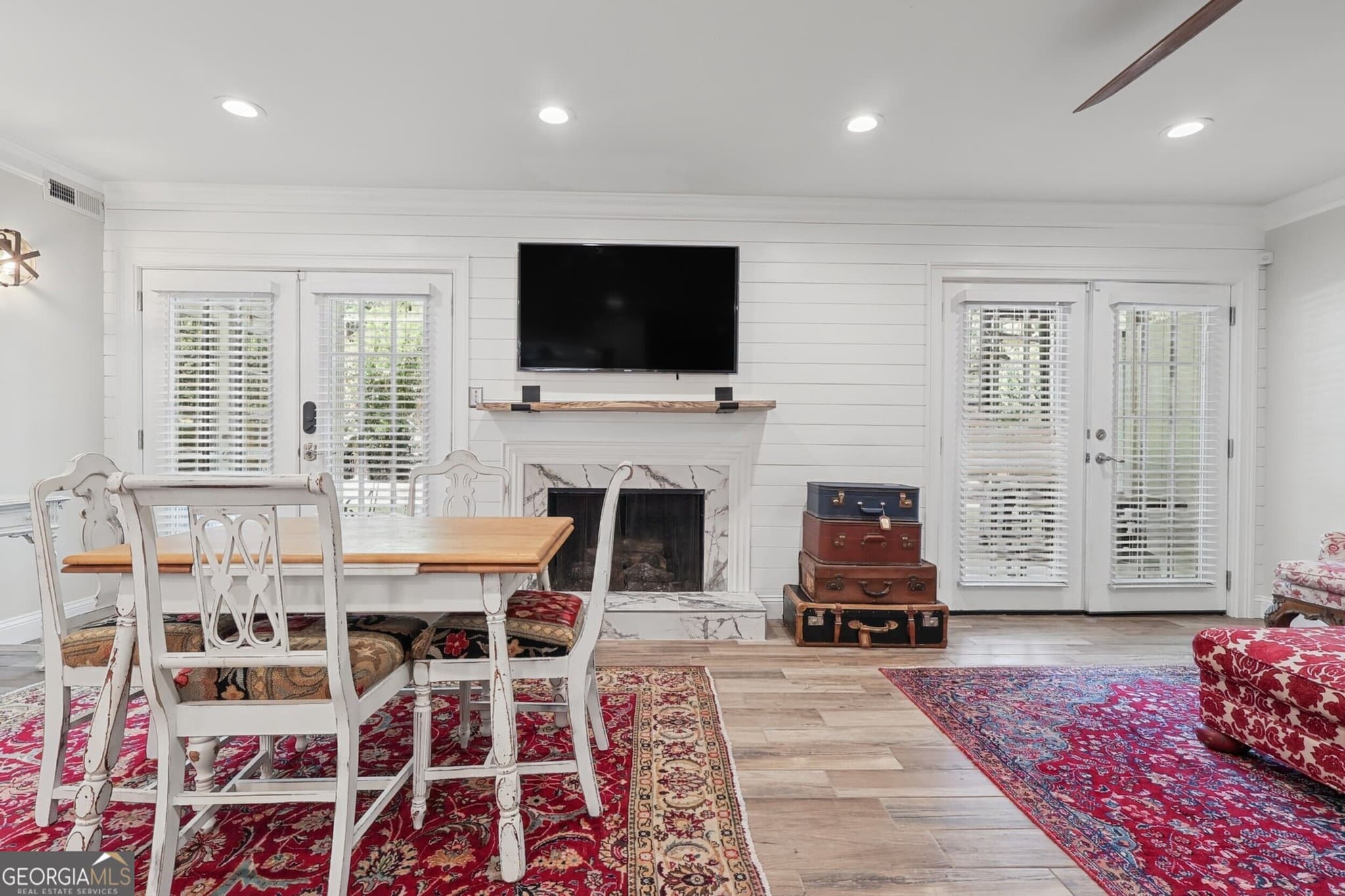 2 bedroom, 2 bathroom, 1,039 sq ft condominium for sale at 5400 Roswell Road N9, Sandy Springs, GA 30342 — photo 6