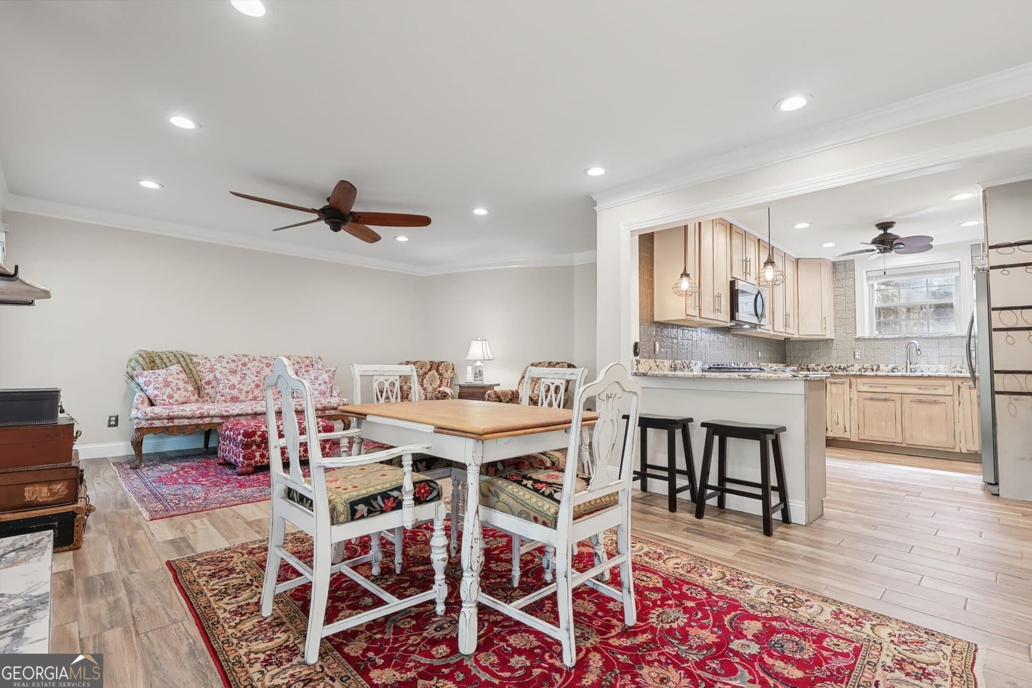 2 bedroom, 2 bathroom, 1,039 sq ft condominium for sale at 5400 Roswell Road N9, Sandy Springs, GA 30342 — photo 8