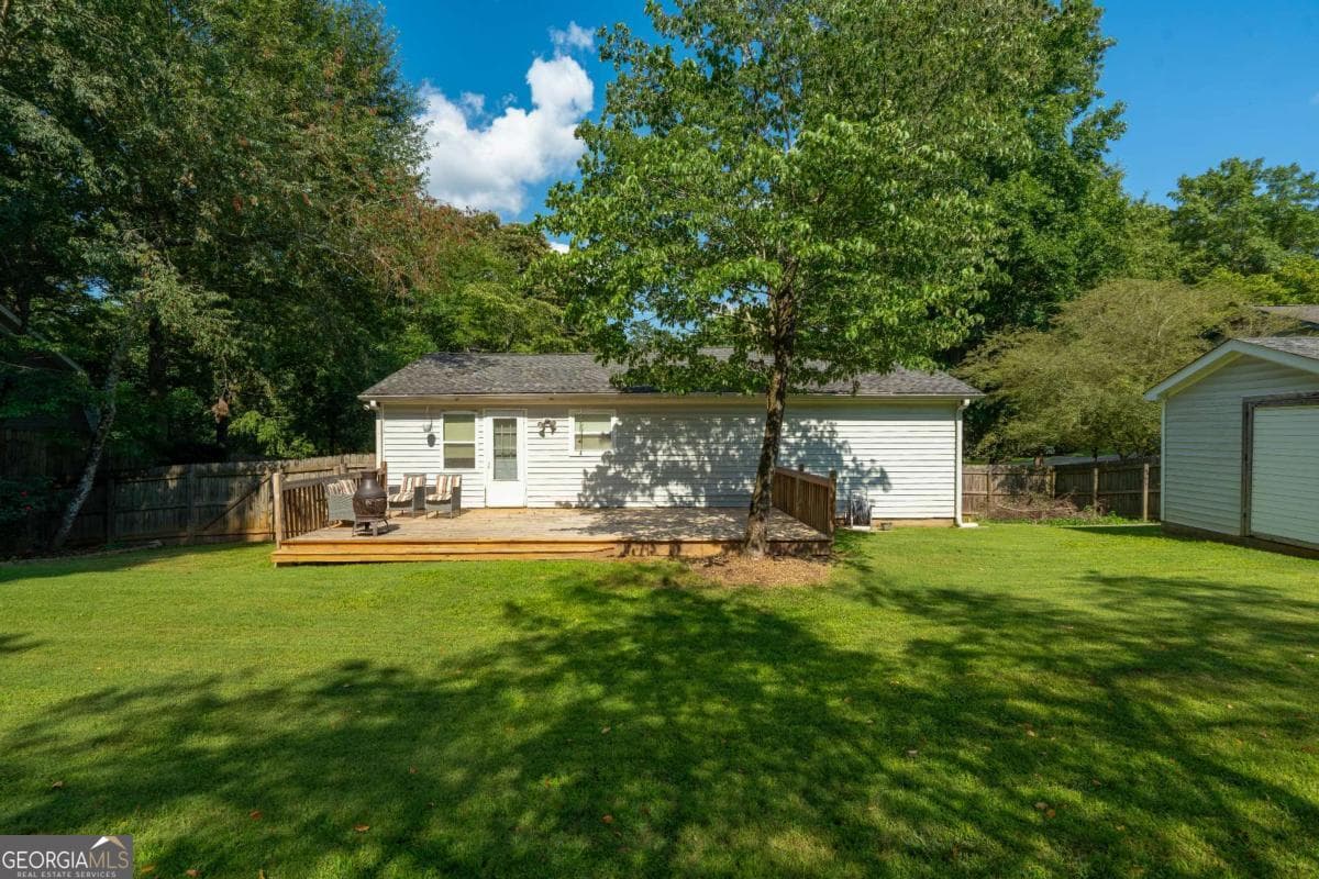 3 bedroom, 2 bathroom, 1,334 sq ft single family residence for sale at 3230 Halifax Drive, Cumming, GA 30041 — photo 3