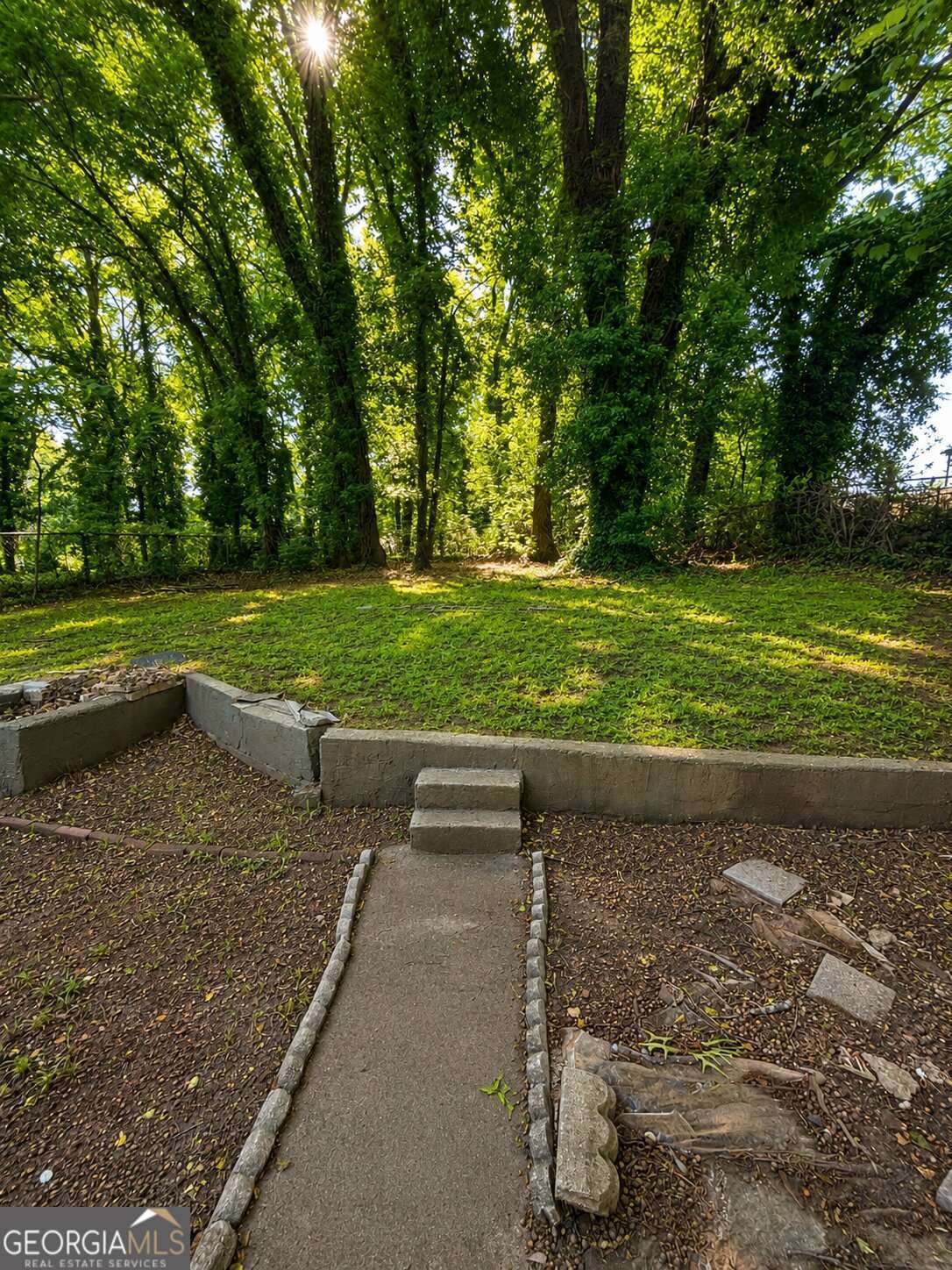 3 bedroom, 2 bathroom, 925 sq ft single family residence for sale at 342 Lincoln Street, Atlanta, GA 30315 — photo 6