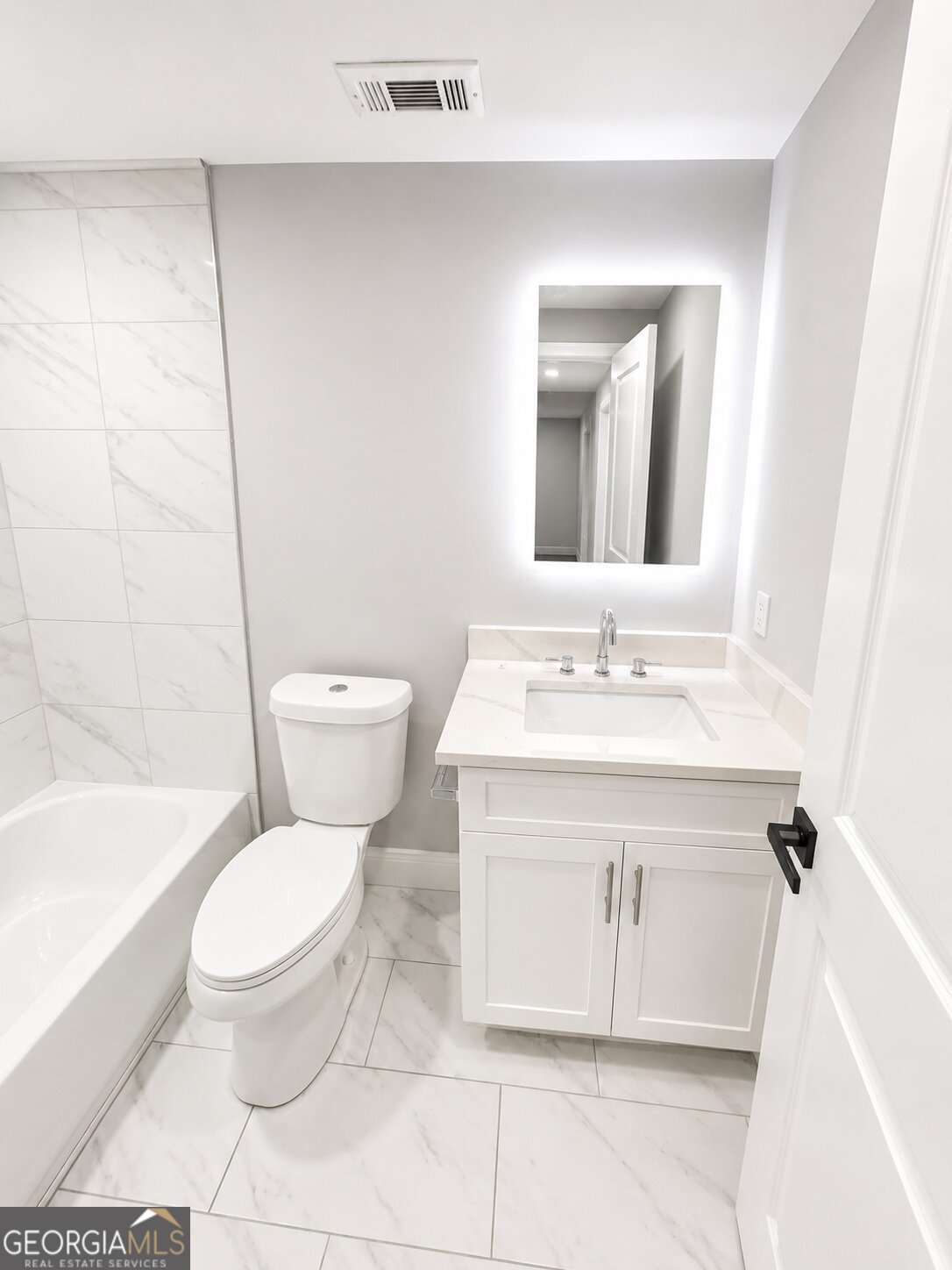 3 bedroom, 2 bathroom, 925 sq ft single family residence for sale at 342 Lincoln Street, Atlanta, GA 30315 — photo 4