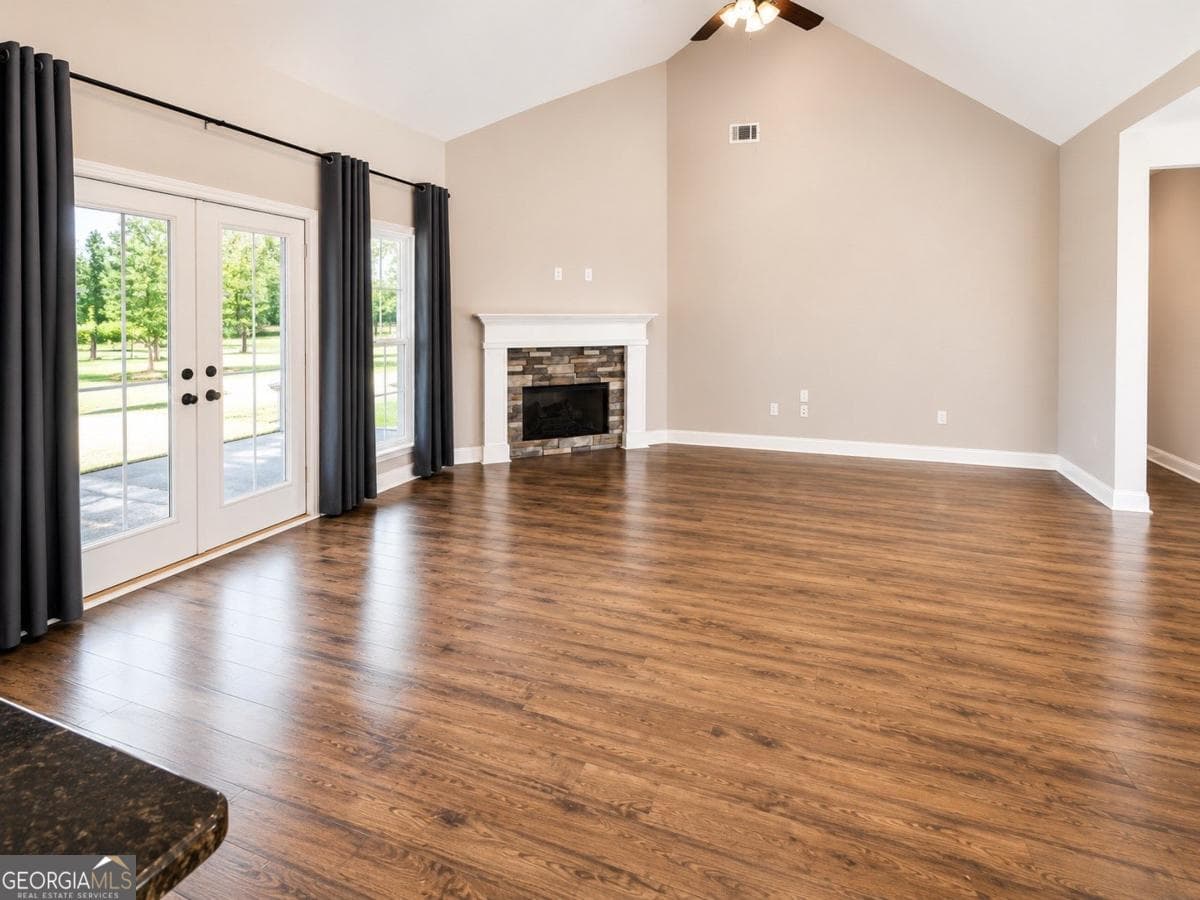 4 bedroom, 3 bathroom, 2,800 sq ft single family residence under contract at 5212 Canady Court, Statesboro, GA 30461 — photo 5