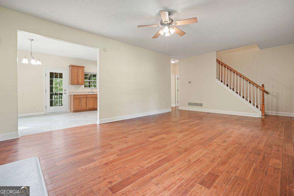 4 bedroom, 2.5 bathroom, 1,672 sq ft single family residence for sale at 12 Paces Lakes Overlook, Dallas, GA 30157 — photo 5