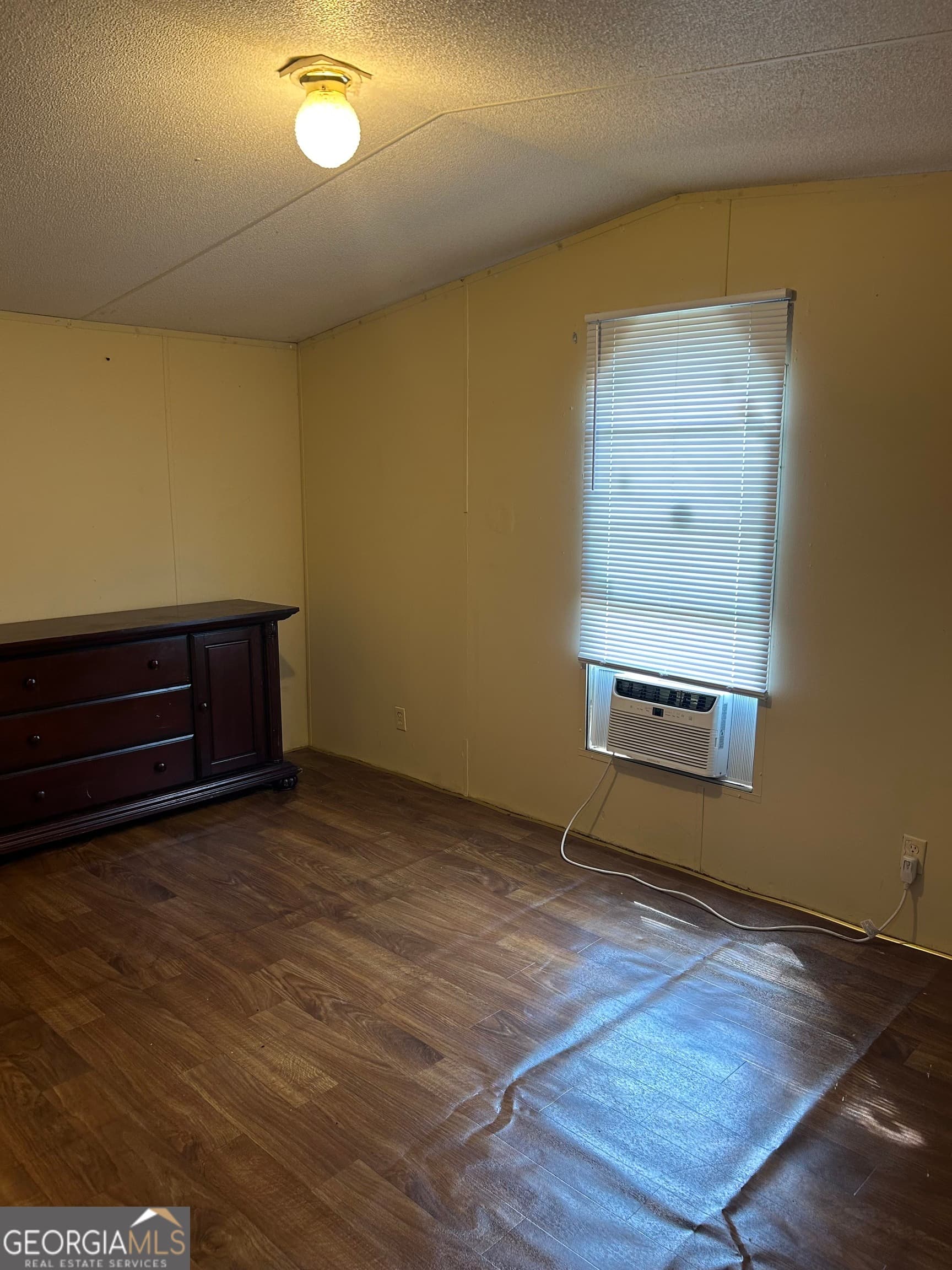 3 bedroom, 2 bathroom, 1,216 sq ft manufactured home,single family residence for sale at 54 Skyland Drive, Locust Grove, GA 30248 — photo 6