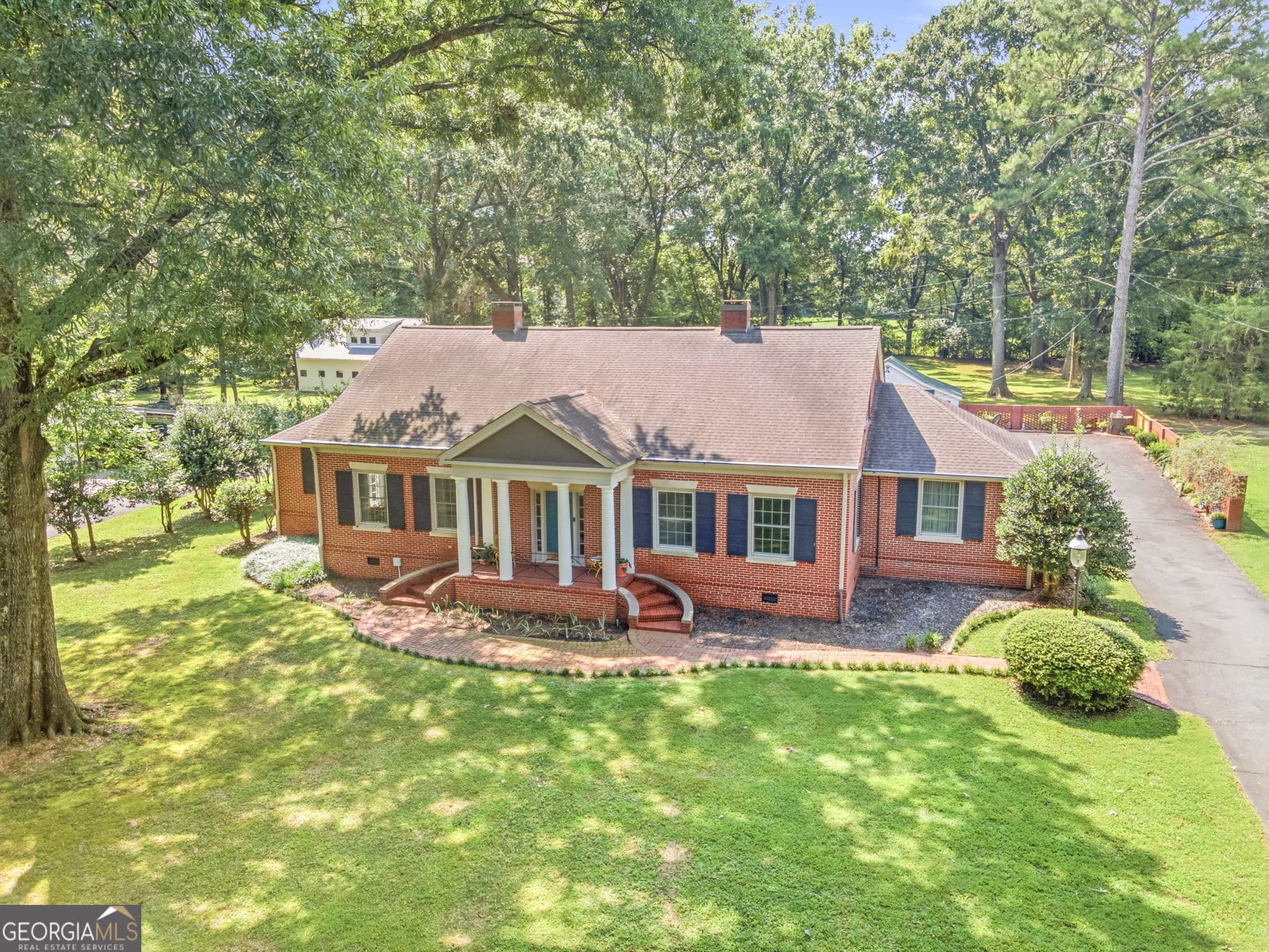 4 bedroom, 3.5 bathroom, 3,532 sq ft single family residence for sale at 385 Tavern Lane, Trion, GA 30753 — photo 2