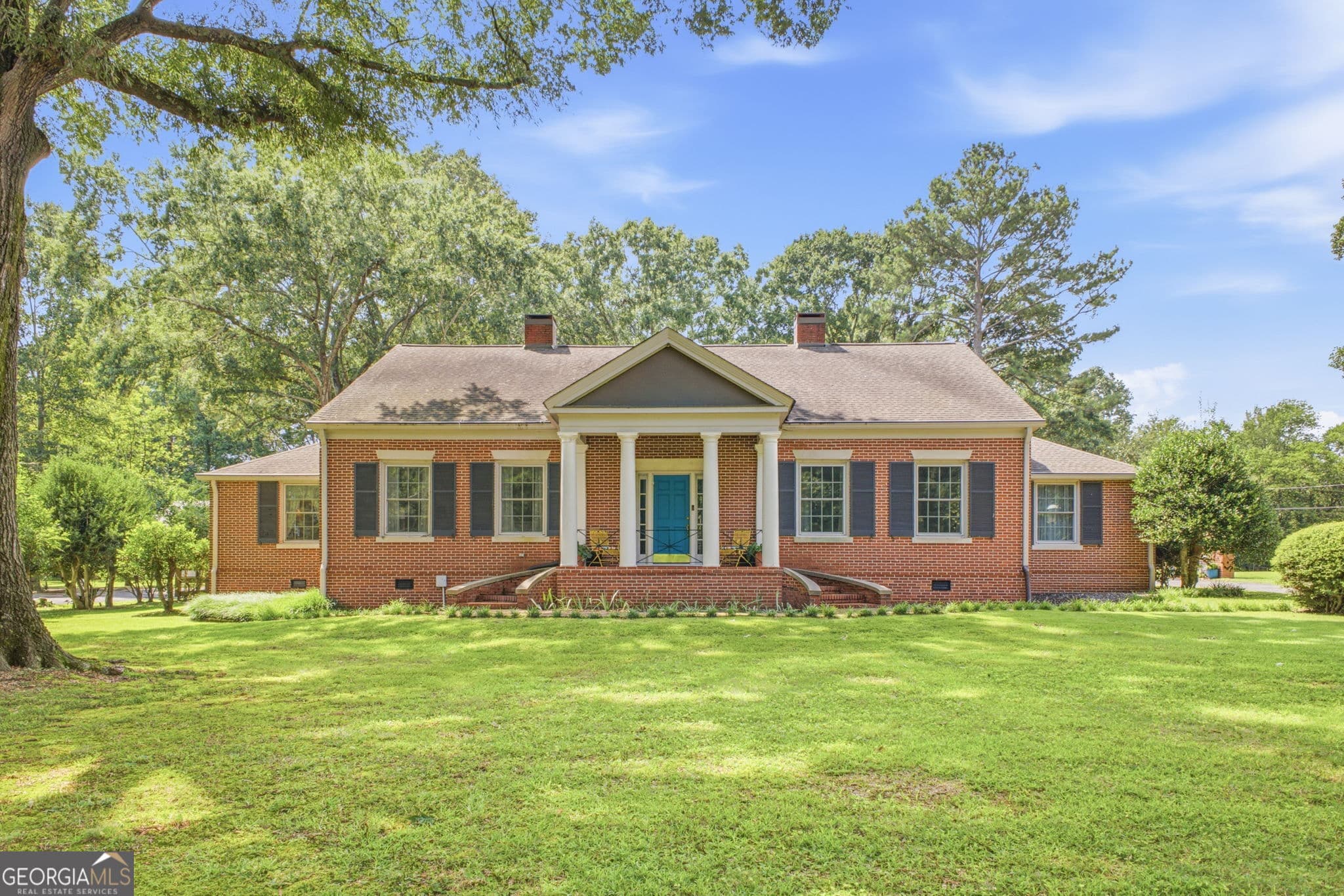4 bedroom, 3.5 bathroom, 3,532 sq ft single family residence for sale at 385 Tavern Lane, Trion, GA 30753
