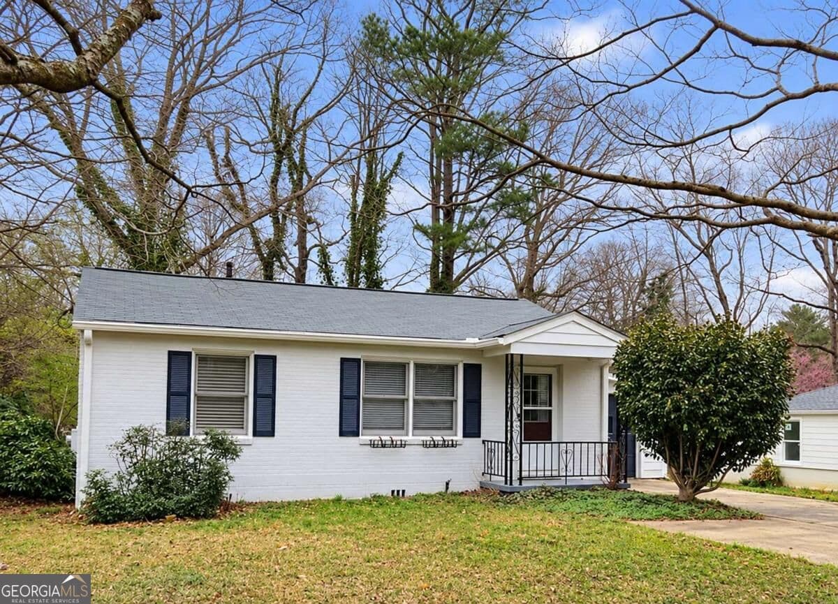 2 bedroom, 1 bathroom, 800 sq ft single family residence for sale at 3976 Mcdaniel Street, Chamblee, GA 30341 — photo 1 of 4
