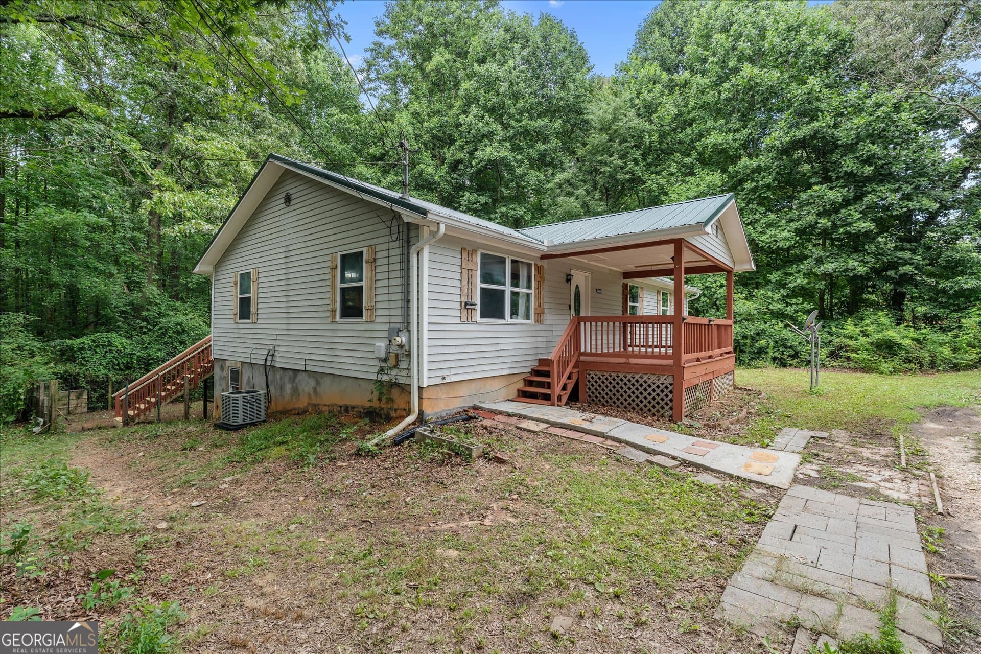 3 bedroom, 2 bathroom, 1,500 sq ft single family residence for sale at 5552 Smithfield Road, Bowdon, GA 30108 — photo 3