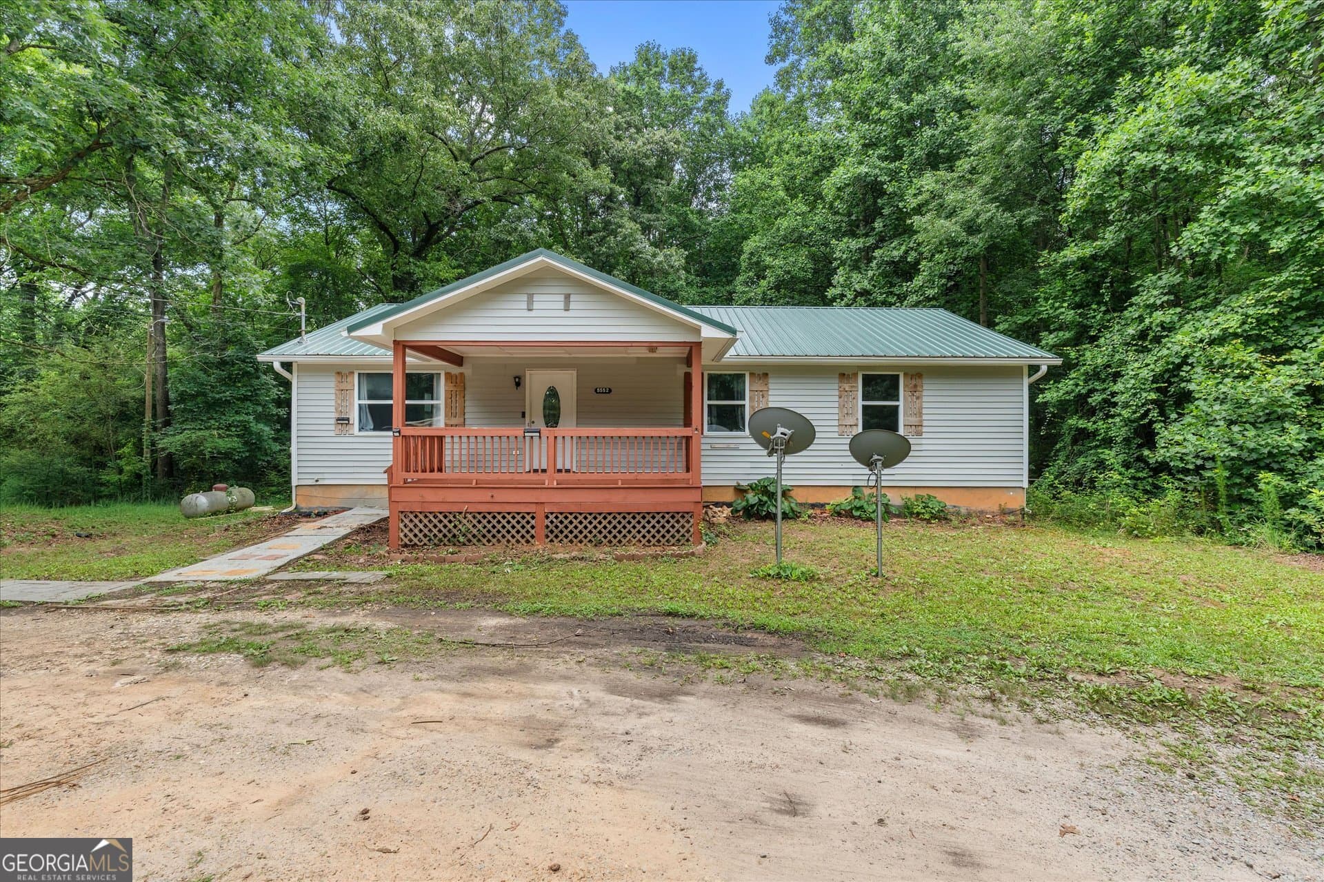 3 bedroom, 2 bathroom, 1,500 sq ft single family residence for sale at 5552 Smithfield Road, Bowdon, GA 30108 — photo 4