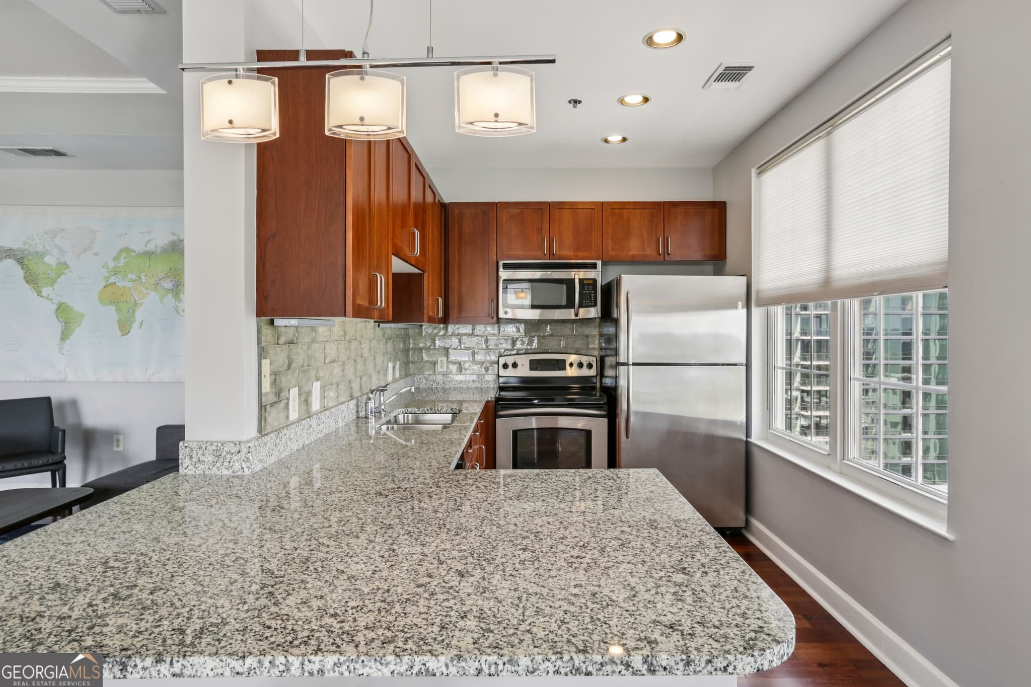 2 bedroom, 2 bathroom, 1,491 sq ft condominium for sale at 325 E Paces Ferry Road APT 1805, Atlanta, GA 30305 — photo 7