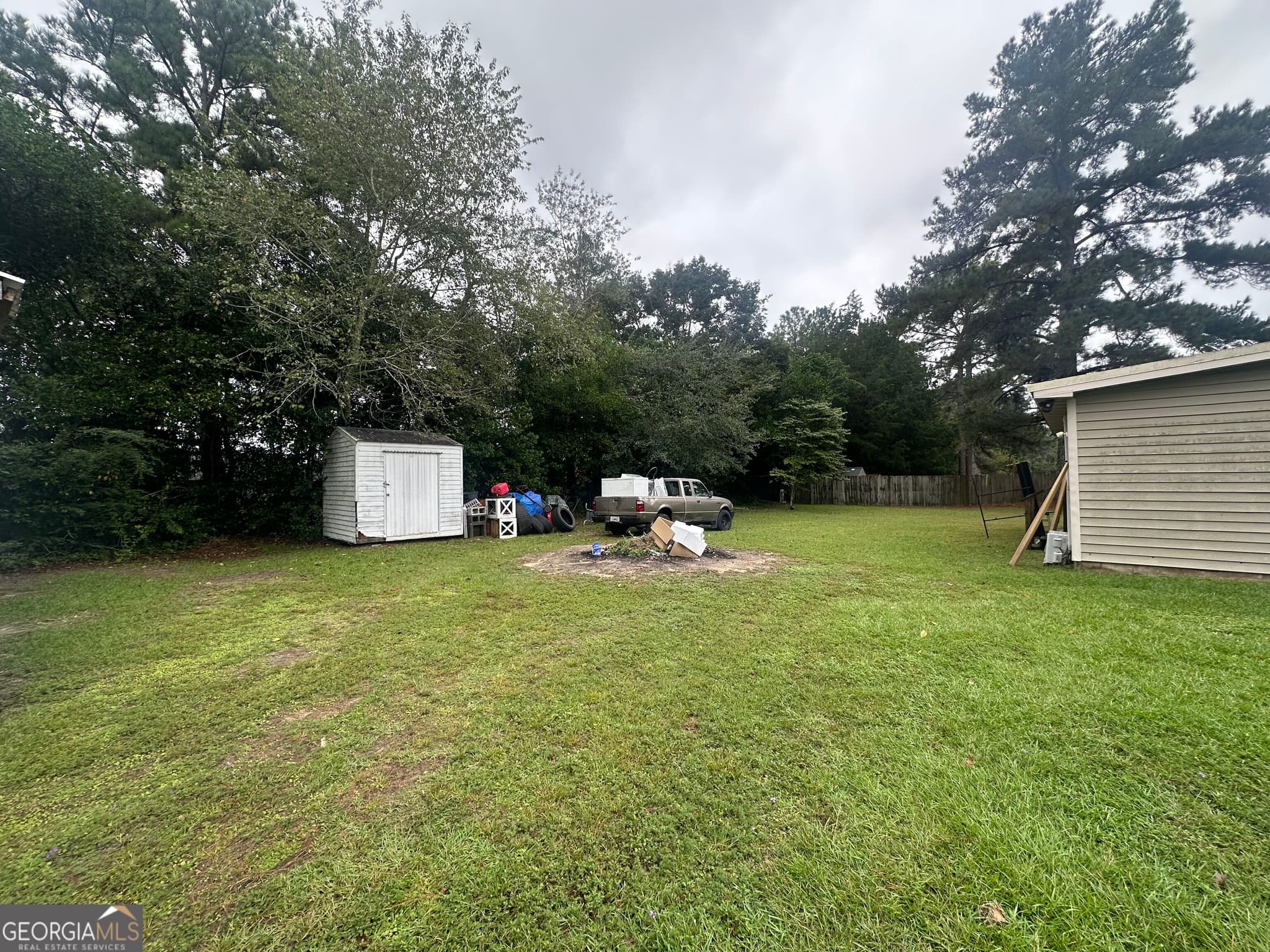 5 bedroom, 3 bathroom, 2,116 sq ft single family residence for sale at 1137 Windsor Drive, Tifton, GA 31794 — photo 9