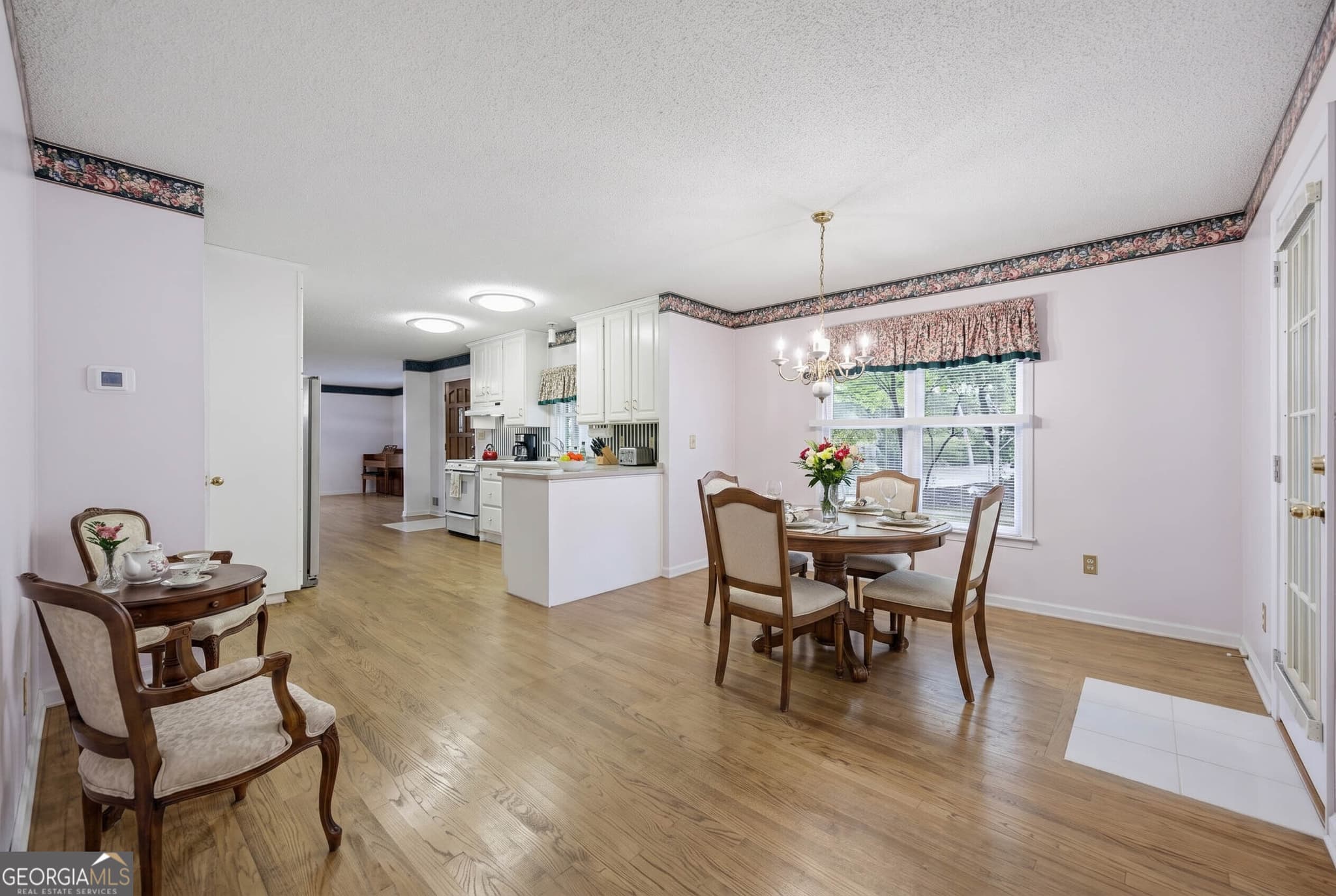 3 bedroom, 3 bathroom single family residence for sale at 3655 Southlake Circle, Cumming, GA 30041 — photo 7