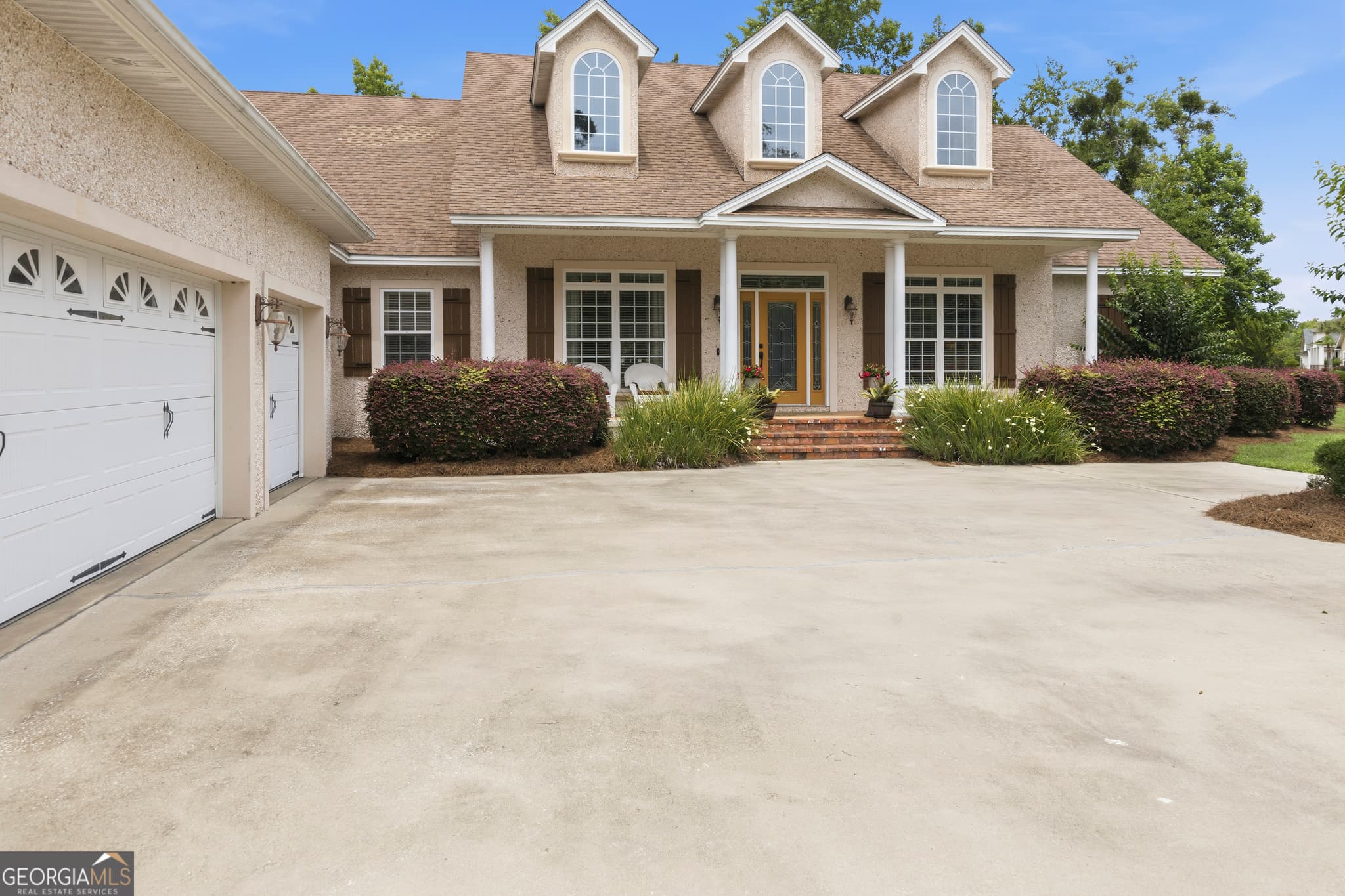 4 bedroom, 4.5 bathroom, 4,631 sq ft single family residence for sale at 106 Majestic Drive, Brunswick, GA 31523 — photo 3