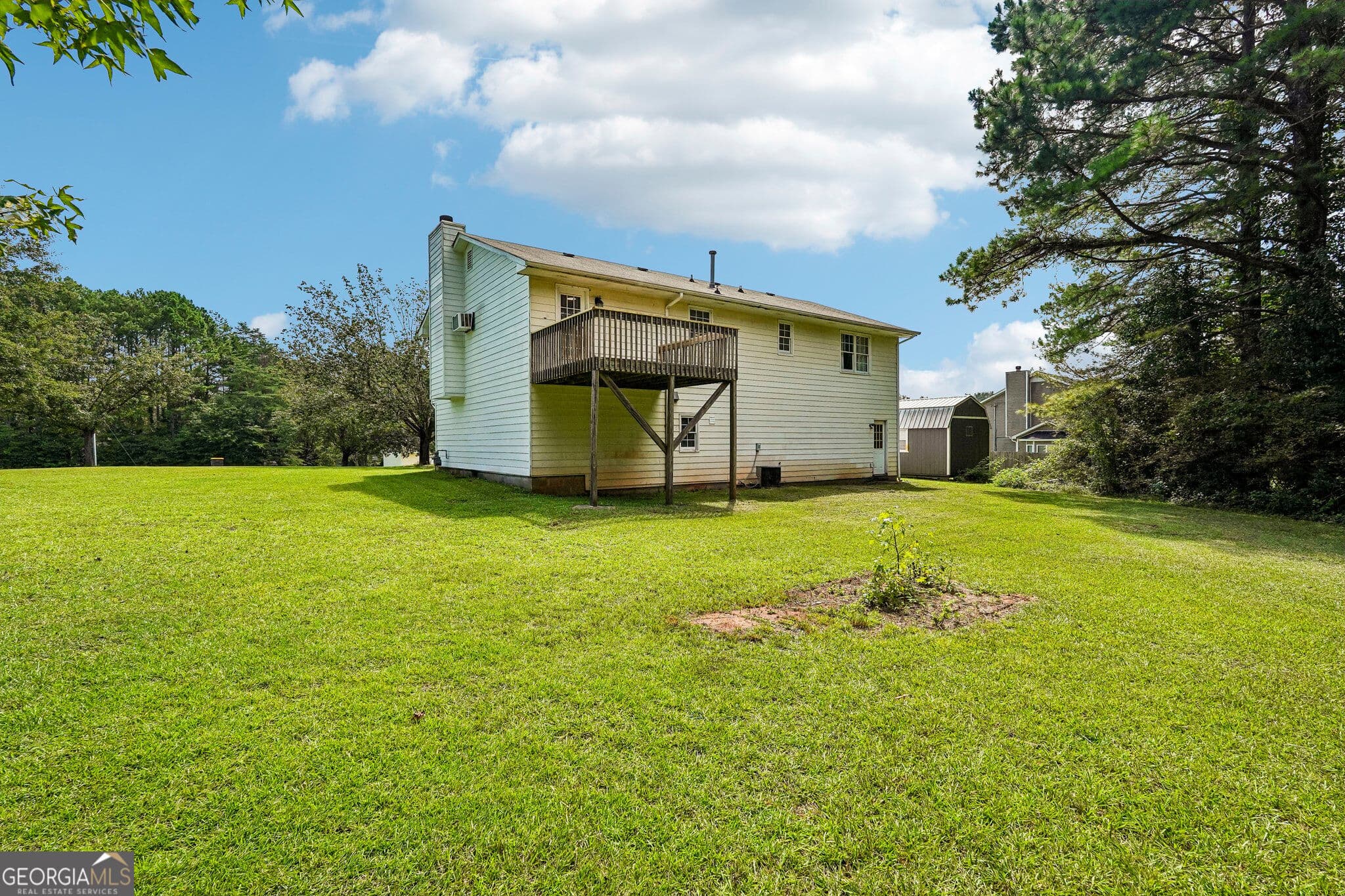 3 bedroom, 3 bathroom, 2,530 sq ft single family residence for sale at 52 Aspen Lake Trace, Newnan, GA 30263 — photo 5