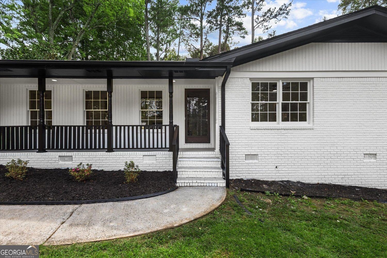 3 bedroom, 2 bathroom, 3,833 sq ft single family residence for sale at 1674 Lamancha Drive, Lawrenceville, GA 30044 — photo 6