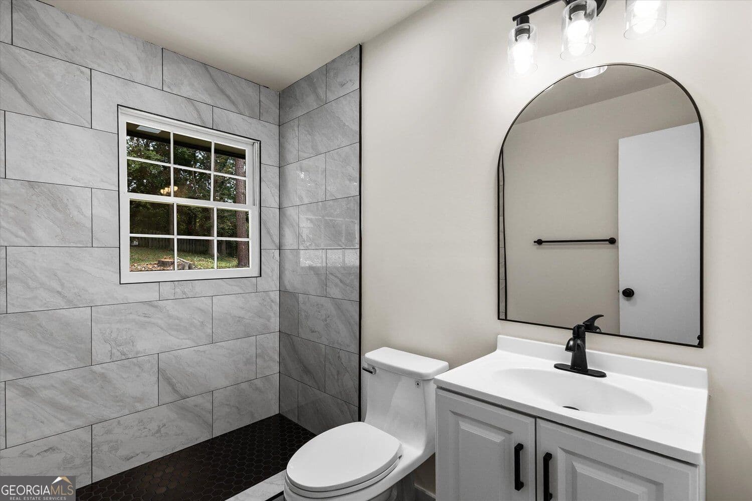3 bedroom, 2 bathroom, 3,833 sq ft single family residence for sale at 1674 Lamancha Drive, Lawrenceville, GA 30044 — photo 4