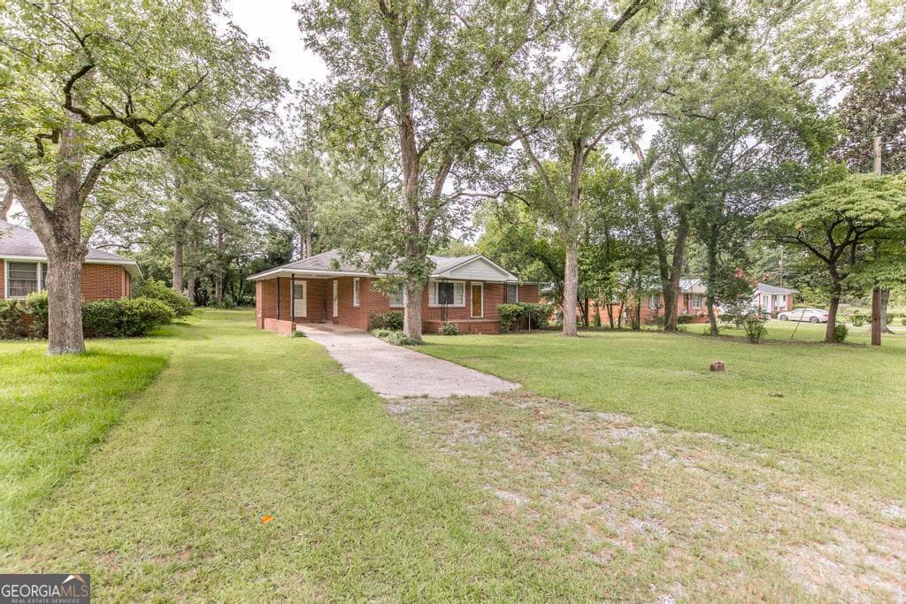 3 bedroom, 1.5 bathroom, 1,025 sq ft single family residence for sale at 2877 Wilkes Court, Macon, GA 31217 — photo 2
