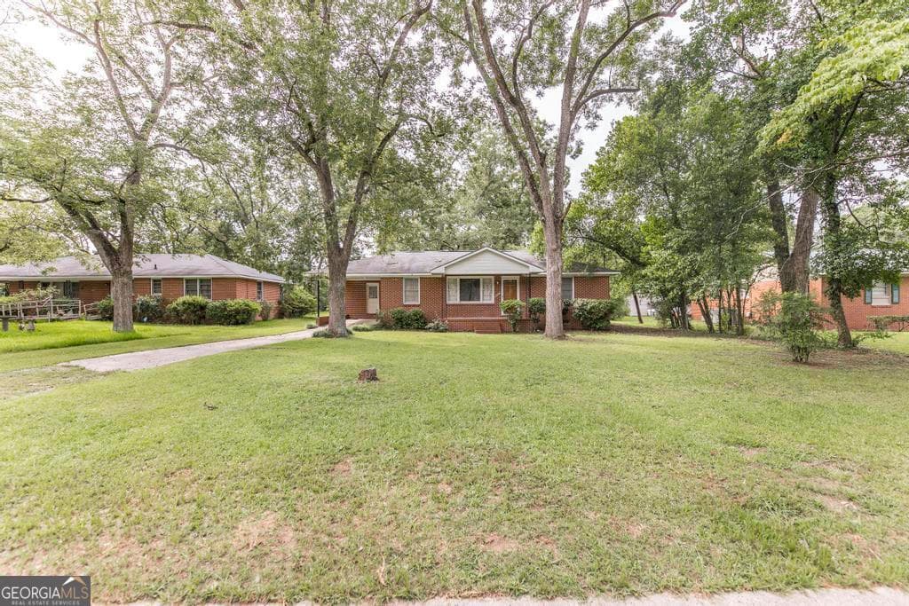 3 bedroom, 1.5 bathroom, 1,025 sq ft single family residence for sale at 2877 Wilkes Court, Macon, GA 31217 — photo 3