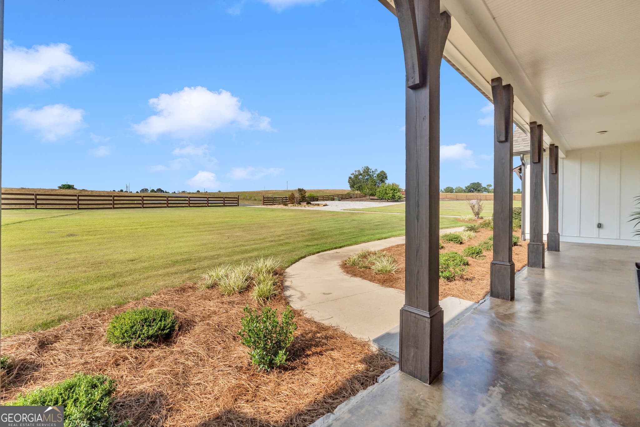 4 bedroom, 3.5 bathroom, 3,338 sq ft single family residence for sale at 4191 Hwy 11, Mansfield, GA 30055 — photo 6