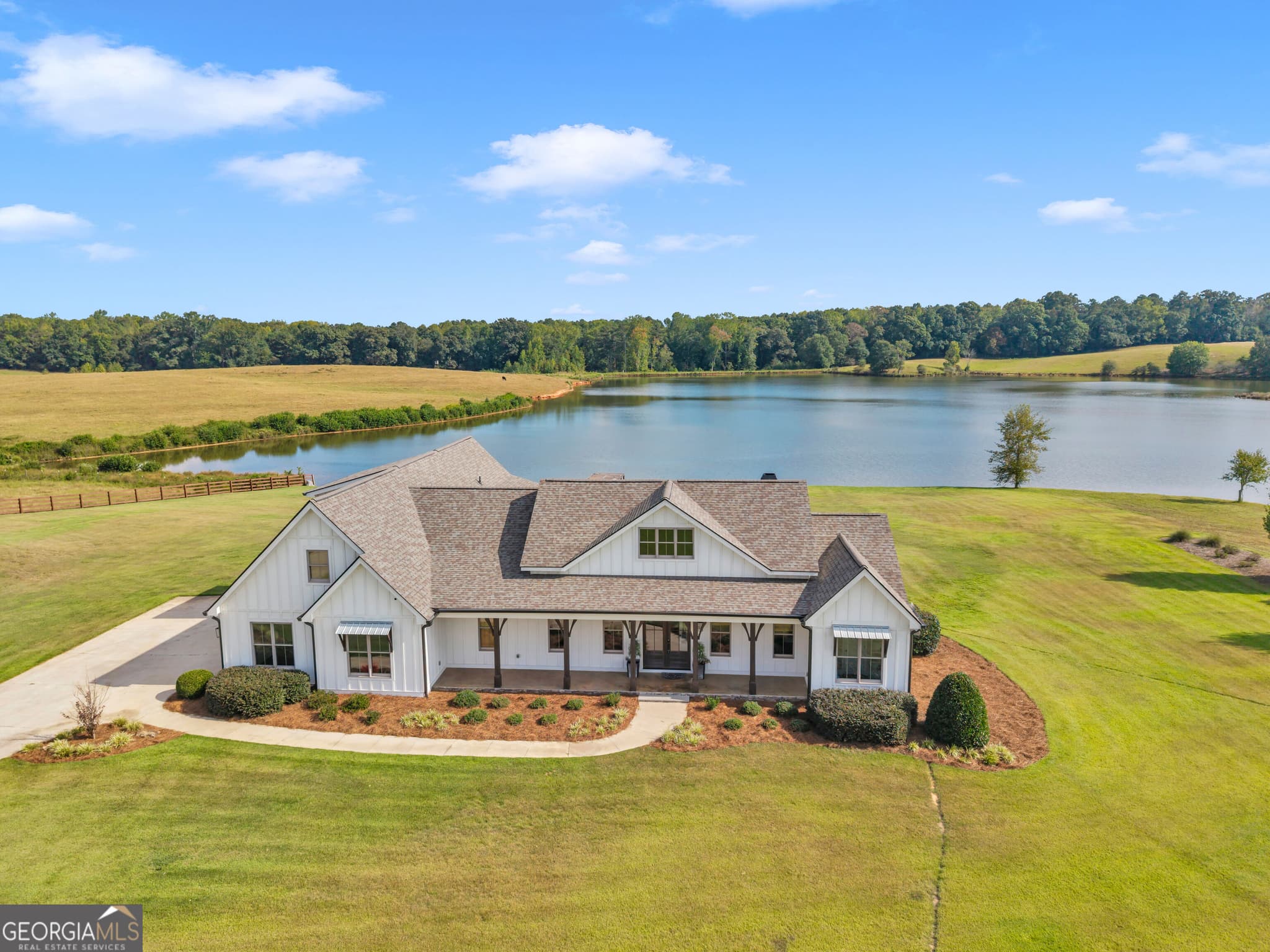 4 bedroom, 3.5 bathroom, 3,338 sq ft single family residence for sale at 4191 Hwy 11, Mansfield, GA 30055 — photo 1 of 81