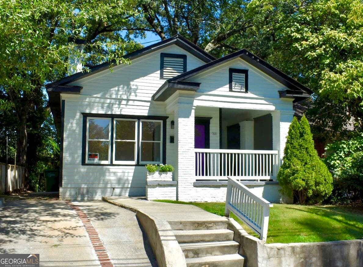 3 bedroom, 1 bathroom, 1,050 sq ft single family residence for sale at 510 Winton Terrace, Atlanta, GA 30308 — photo 1 of 23