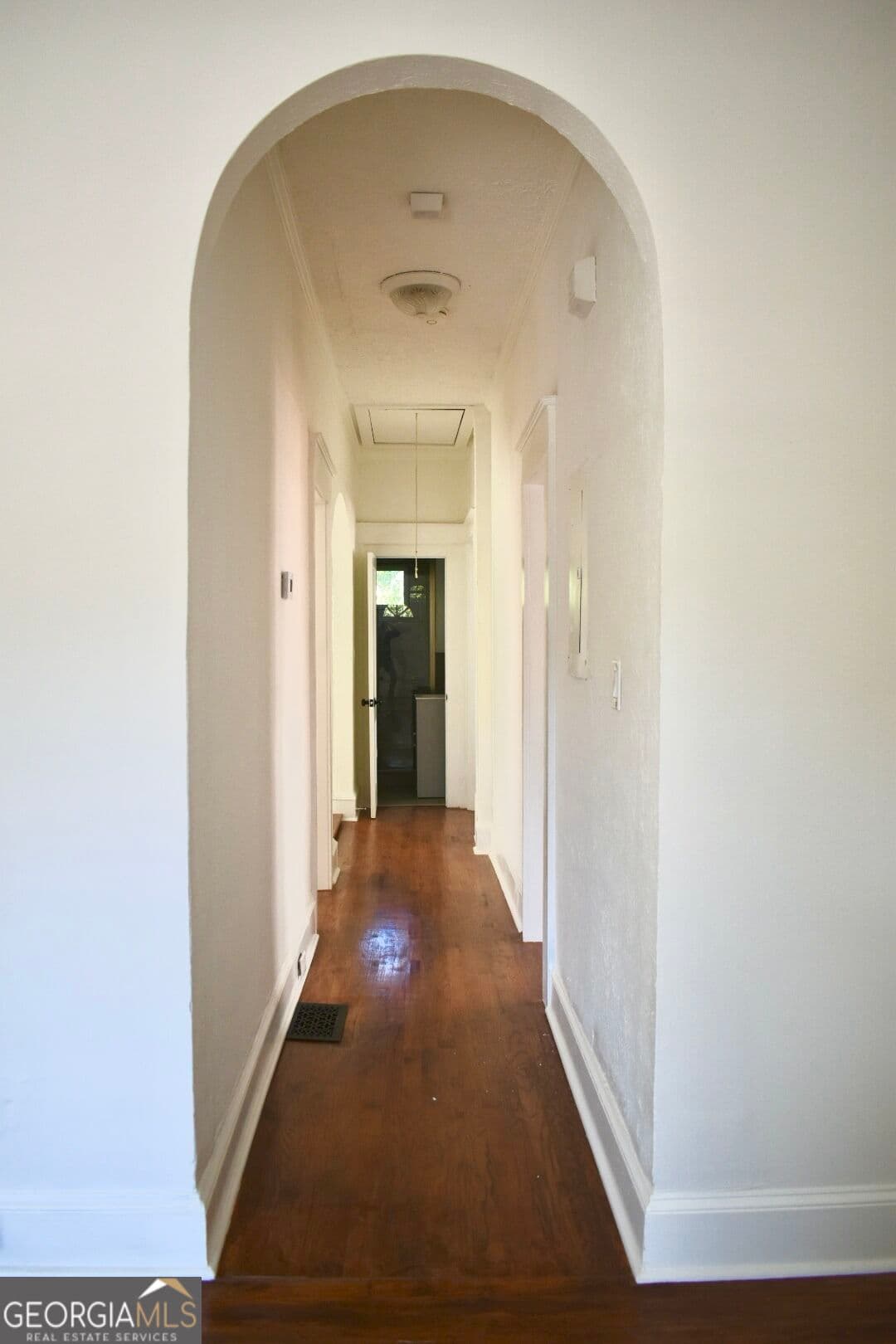 3 bedroom, 1 bathroom, 1,050 sq ft single family residence for sale at 510 Winton Terrace, Atlanta, GA 30308 — photo 8
