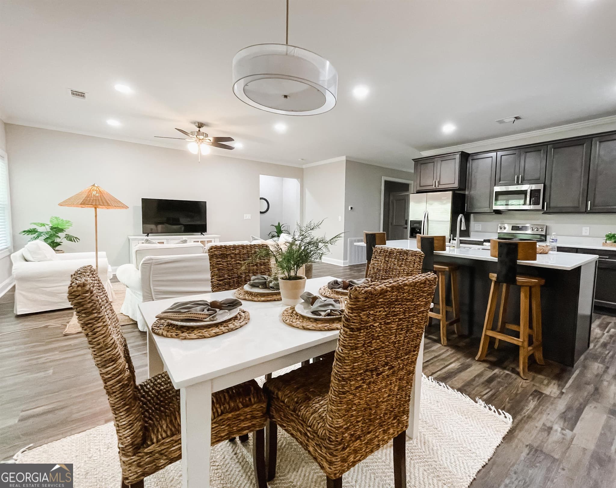 3 bedroom, 2.5 bathroom, 1,685 sq ft single family residence for sale at 111 Barfoot Bayou Lane 3, Eufaula, AL 36027 — photo 6