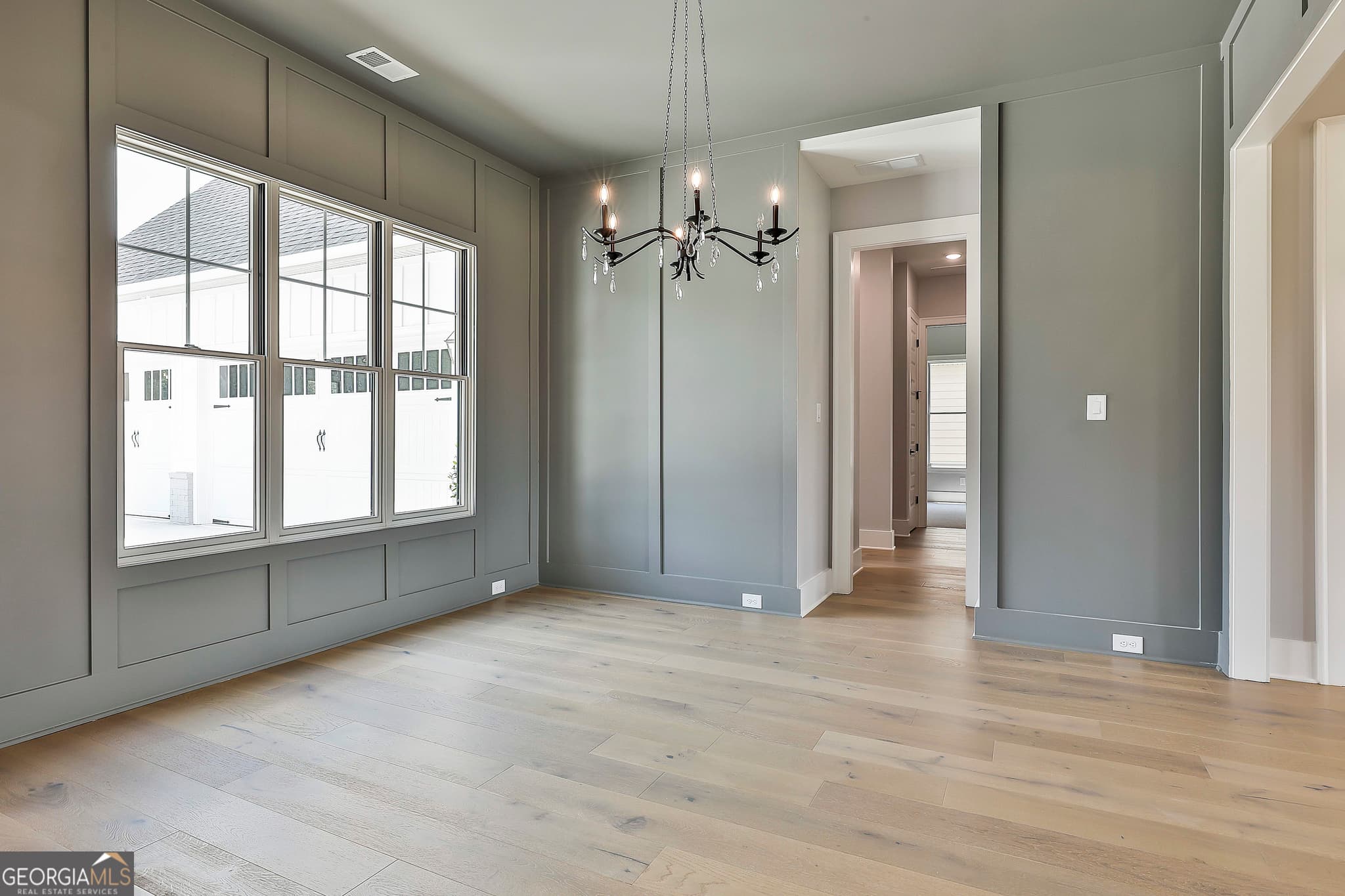 5 bedroom, 4.5 bathroom, 2,796 sq ft single family residence for sale at 319 Ruffian Circle 71, Peachtree City, GA 30269 — photo 8
