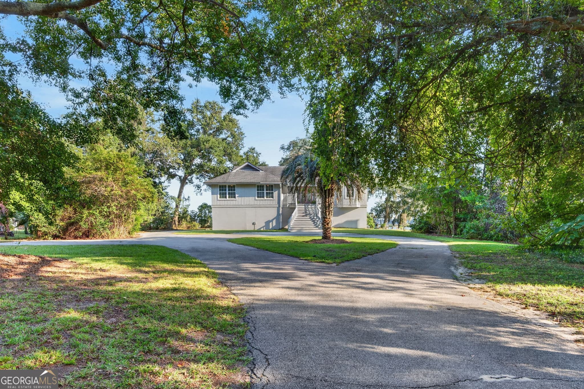 5 bedroom, 3 bathroom, 3,110 sq ft single family residence for sale at 1147 Mill Hill Road, Richmond Hill, GA 31324 — photo 3
