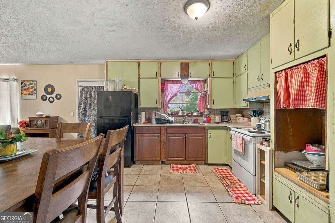 3 bedroom, 2 bathroom, 1,680 sq ft single family residence for sale at 801 Oak Bluff Road, Brunswick, GA 31525 — photo 7