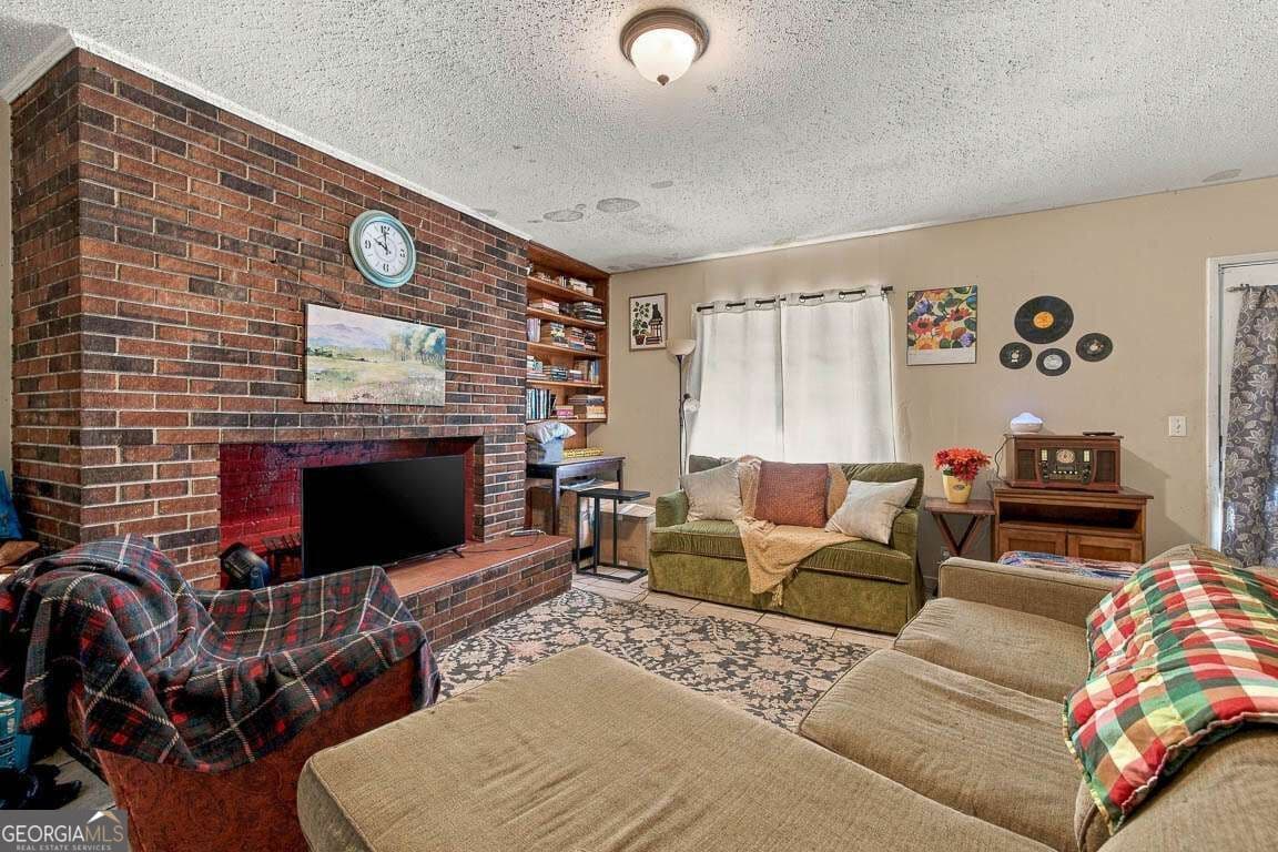 3 bedroom, 2 bathroom, 1,680 sq ft single family residence for sale at 801 Oak Bluff Road, Brunswick, GA 31525 — photo 5