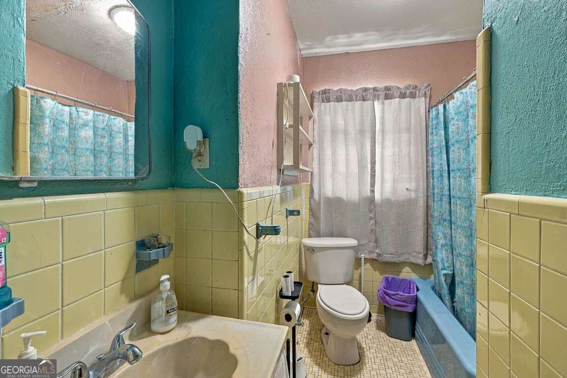 3 bedroom, 2 bathroom, 1,680 sq ft single family residence for sale at 801 Oak Bluff Road, Brunswick, GA 31525 — photo 9
