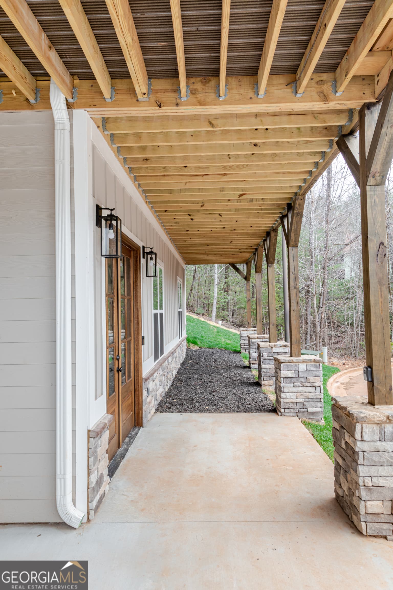 5 bedroom, 5.5 bathroom, 3,259 sq ft single family residence for sale at 361 Sportarten Strasse, Helen, GA 30545 — photo 6
