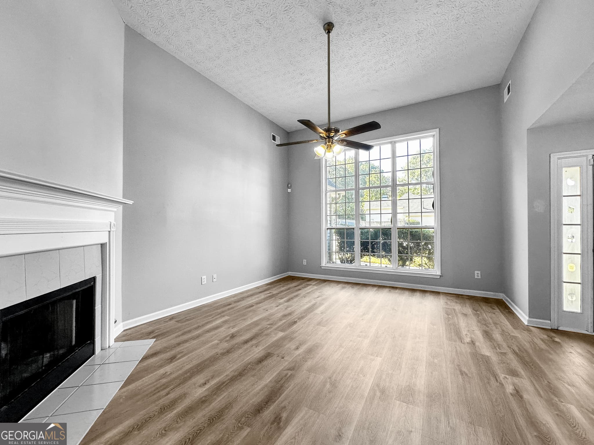 4 bedroom, 3 bathroom, 3,550 sq ft single family residence for rent at 130 Hibiscus Trail, Fayetteville, GA 30215 for $2,365 a month — photo 3