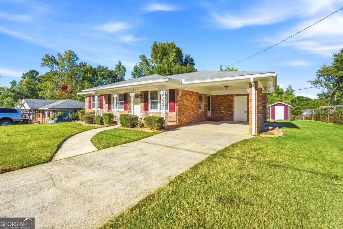 3 bedroom, 1.5 bathroom, 988 sq ft single family residence for sale at 5911 Betty Street, Austell, GA 30106 — photo 3