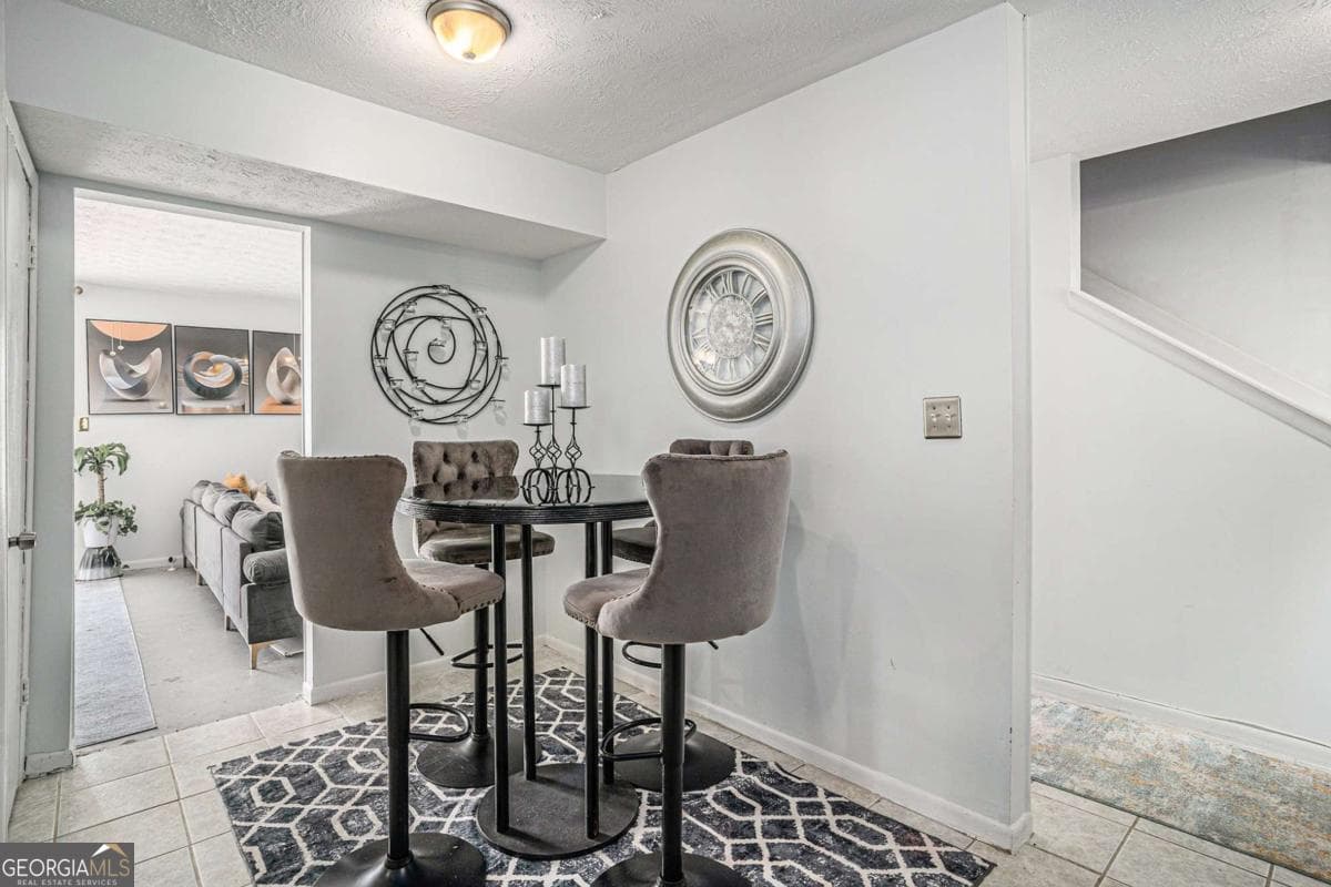 3 bedroom, 2.5 bathroom, 1,392 sq ft condominium for sale at 254 Country Club Drive, Jonesboro, GA 30238 — photo 8
