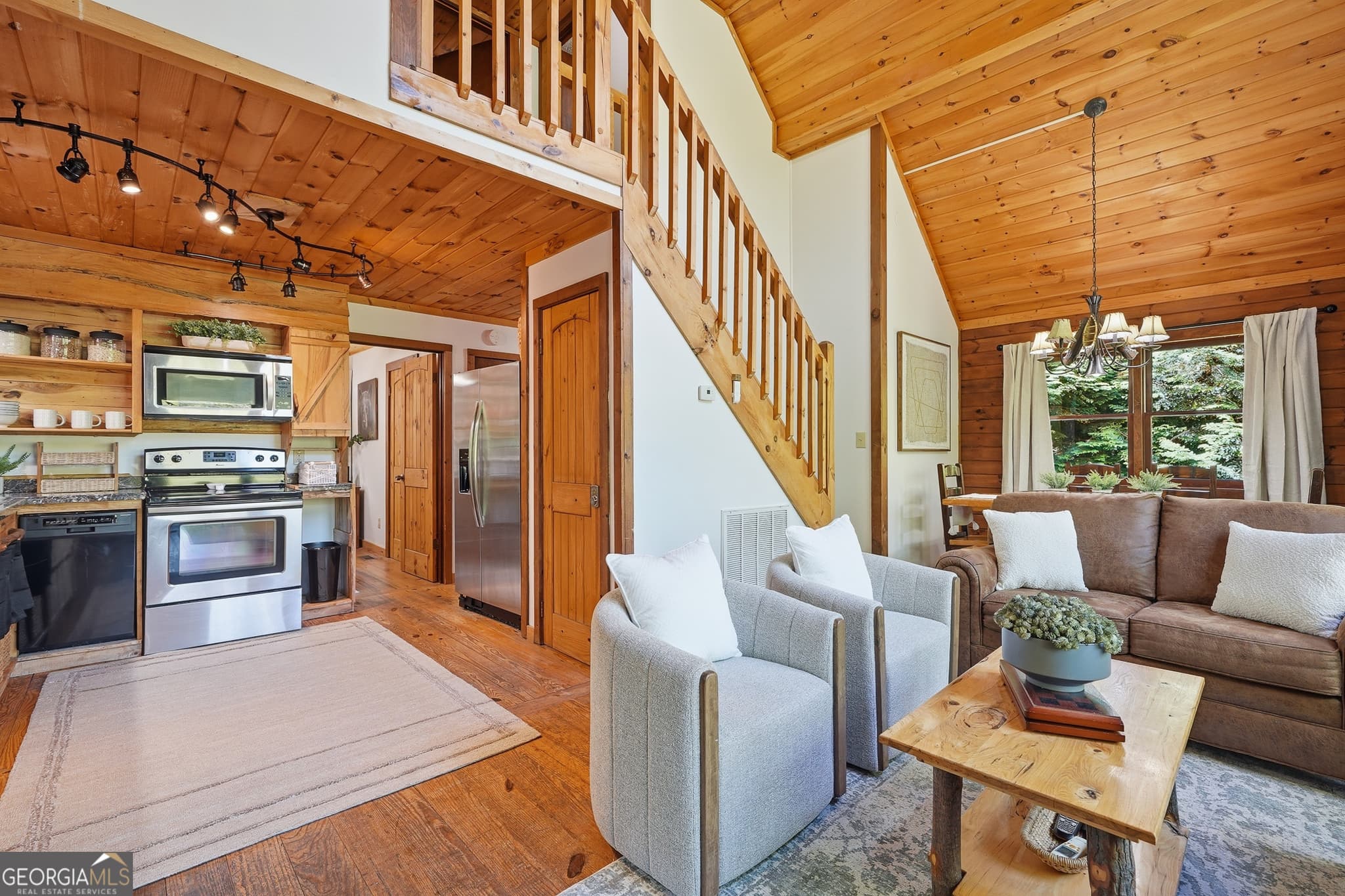 3 bedroom, 2 bathroom, 1,152 sq ft cabin,single family residence for sale at 145 Rocky Top Road, Blue Ridge, GA 30513 — photo 10