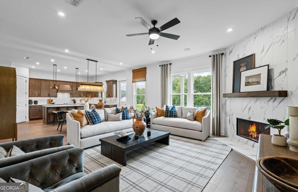 5 bedroom, 4.5 bathroom, 3,135 sq ft single family residence for sale at 1140 Pine Valley Trail, Jefferson, GA 30549 — photo 4